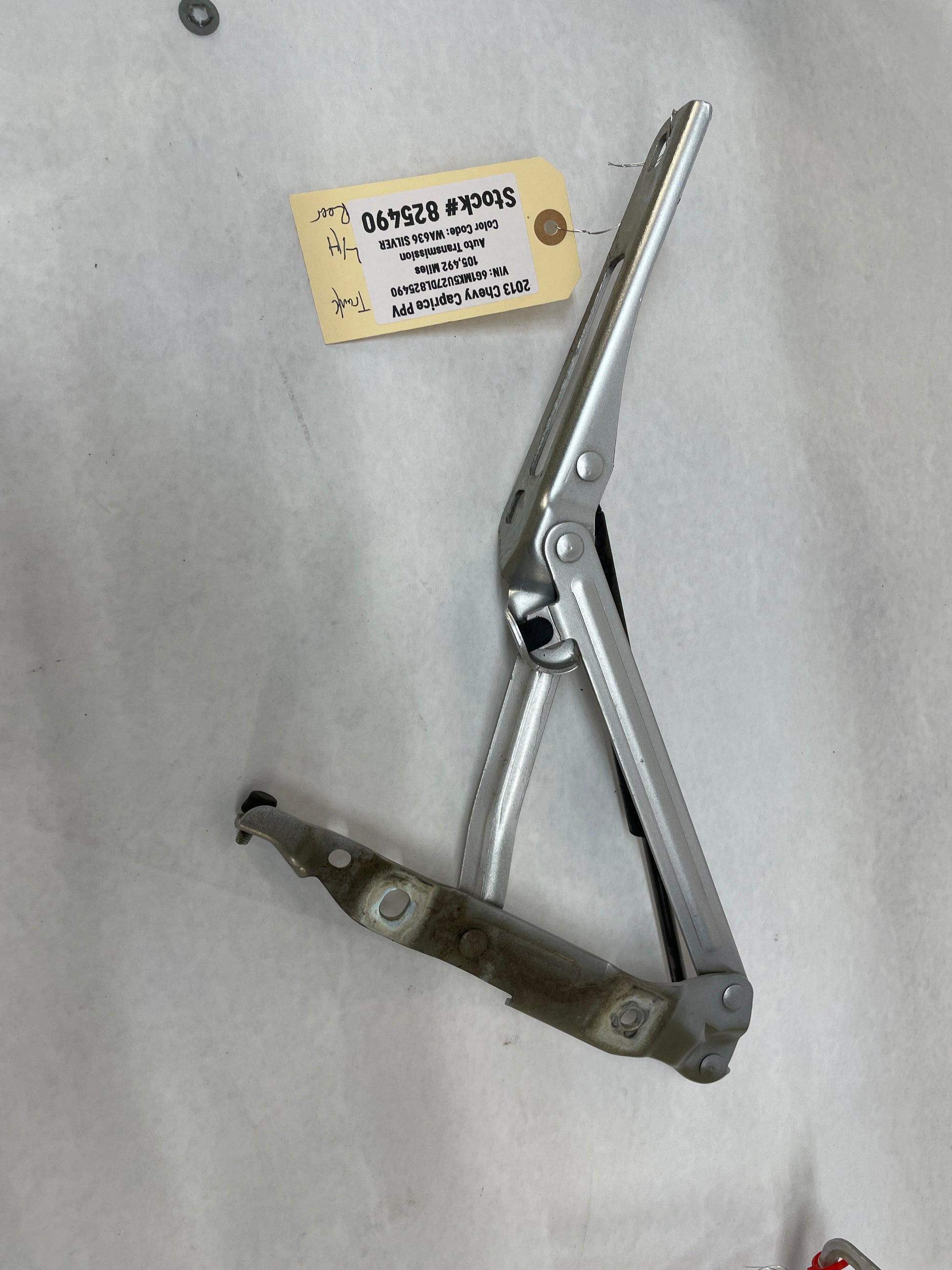 2013 Chevy Caprice PPV RH & LH Trunk Deck Lid Hinges OEM - Day's Parts Yard