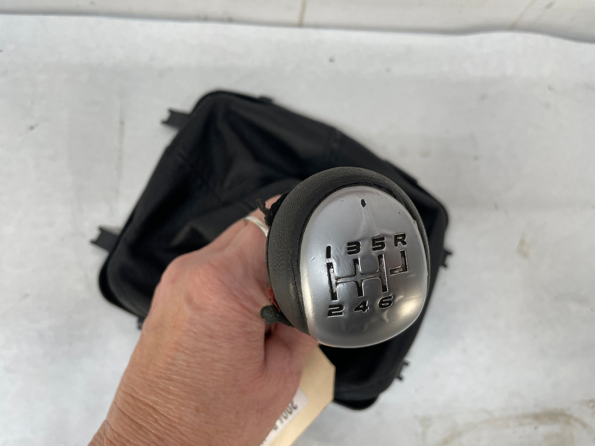 2004 Pontiac GTO Shifter Knob w/ Boot Black Leather OEM - Day's Parts Yard
