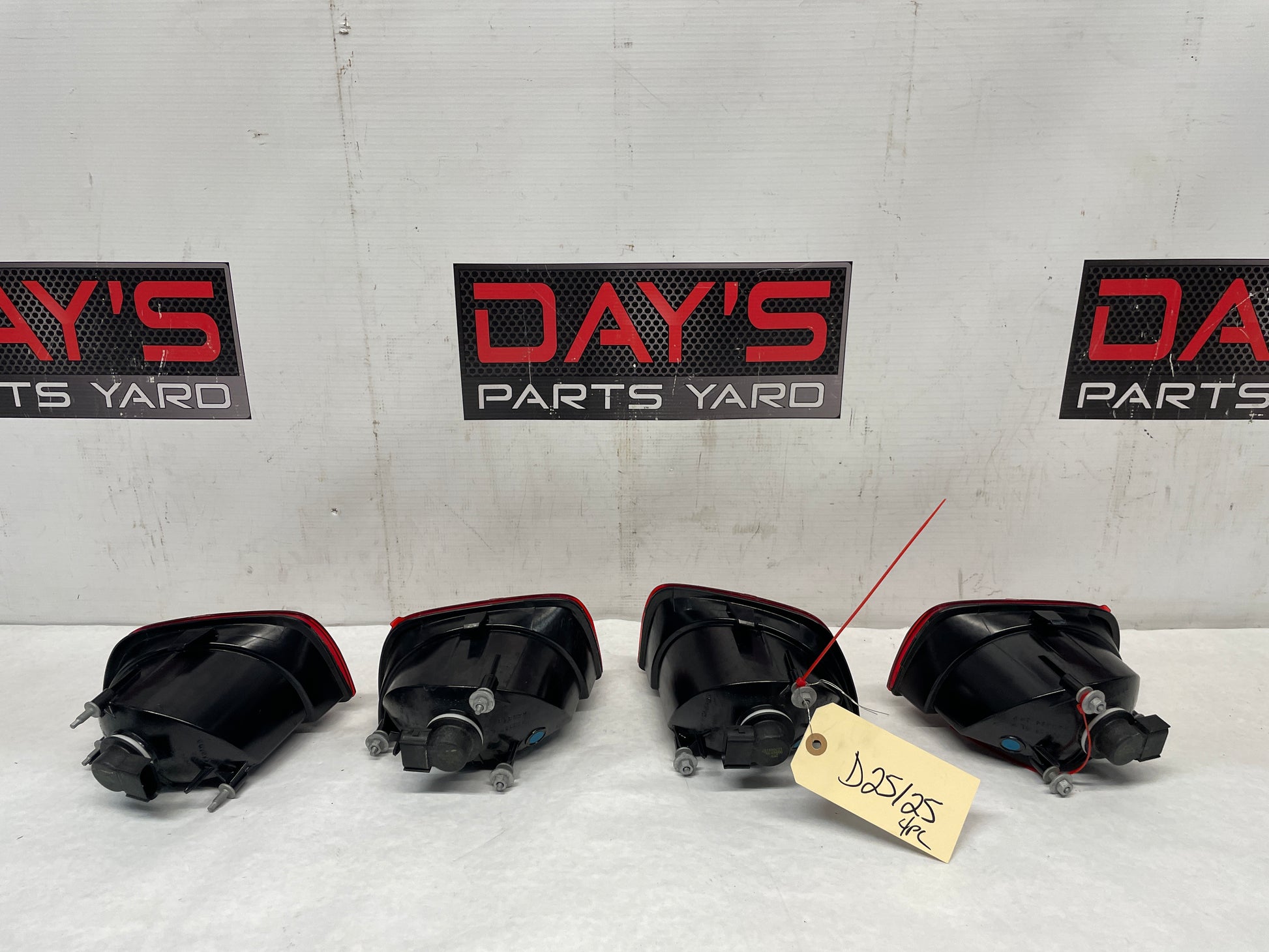 2013 Chevy Camaro ZL1 RH & LH Inner Taillight Tail Light OEM - Day's Parts Yard