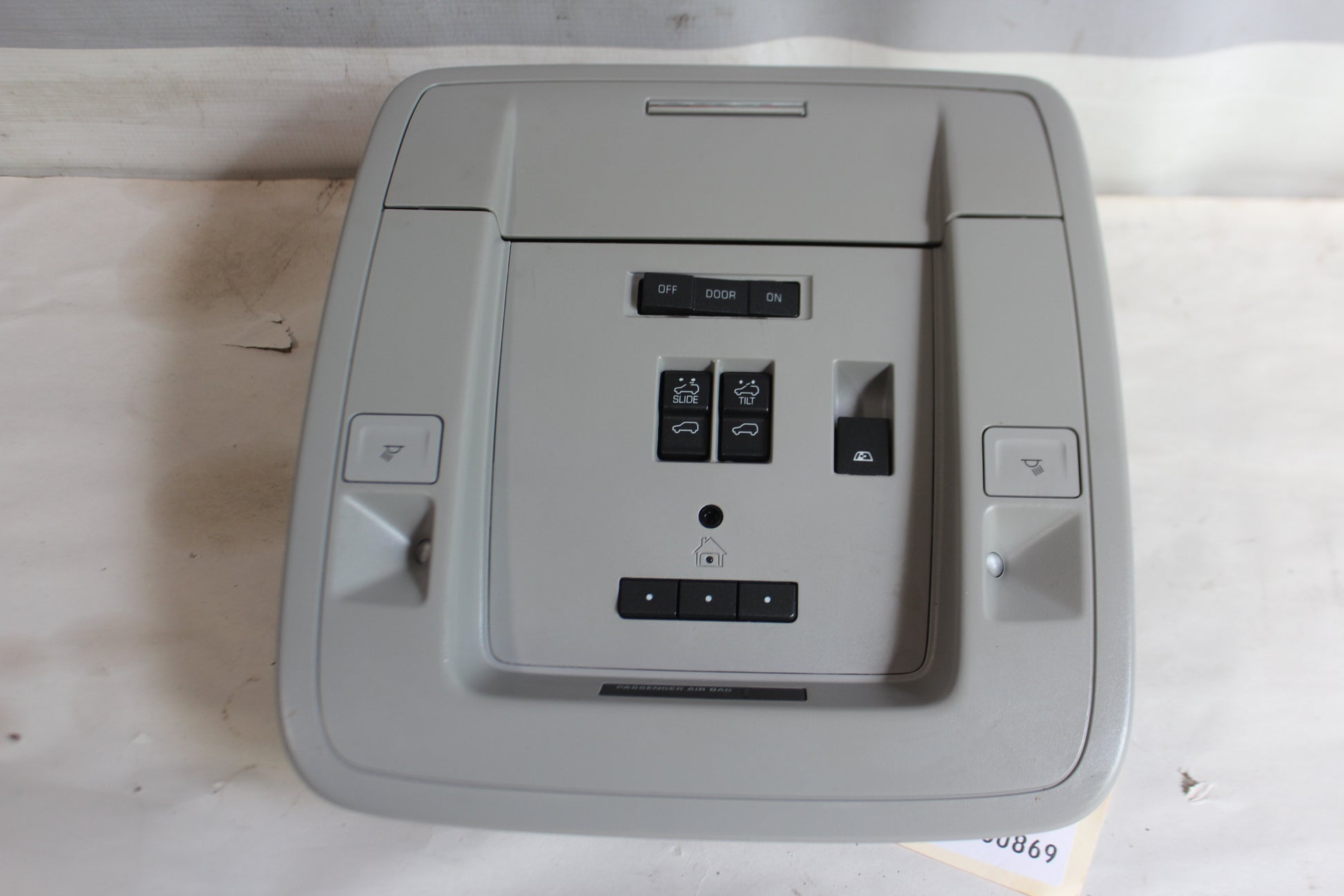 2014 GMC Sierra K1500 Denali Over Head Console Dome Light Compartment w/ Controls OEM - Day's Parts Yard