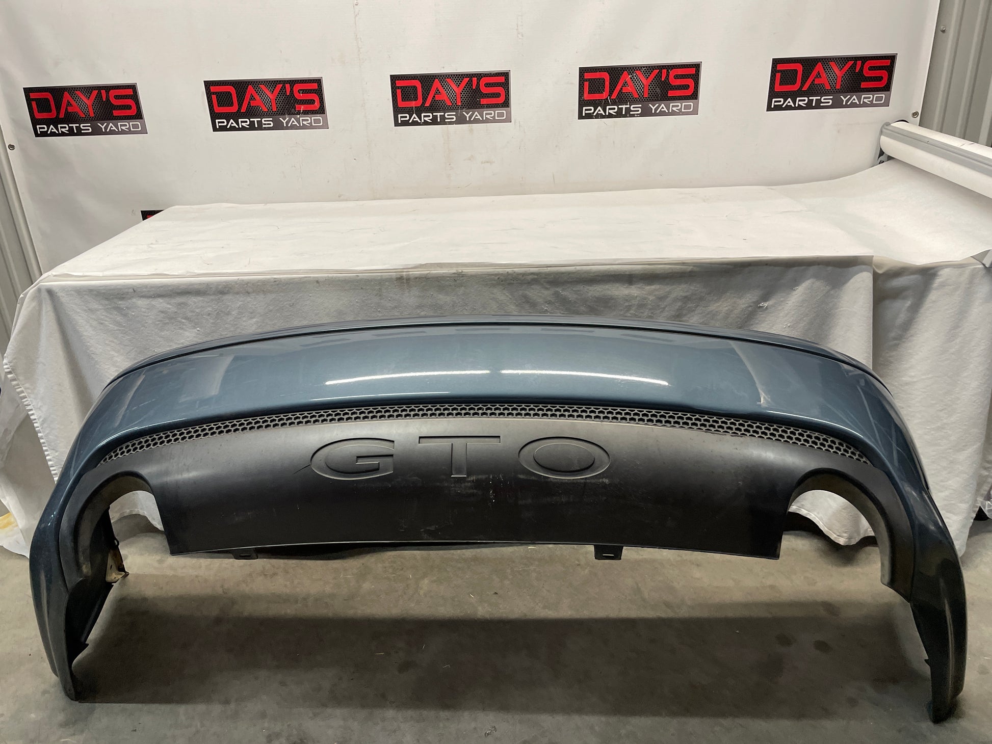 2006 Pontiac GTO Complete Rear Bumper Cover w/ Insert Valance Panel OEM - Day's Parts Yard