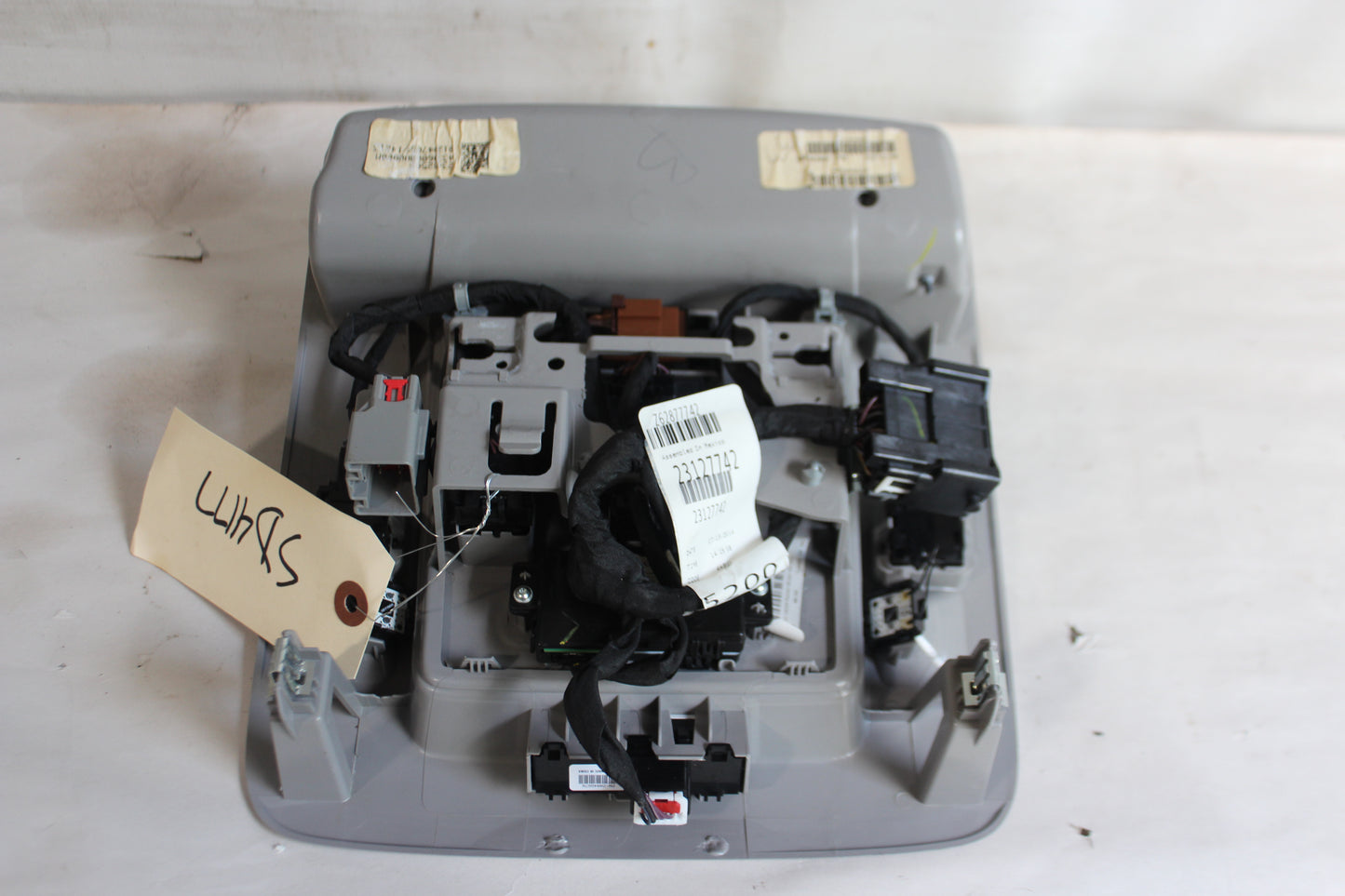 2014 GMC Sierra K1500 Denali Over Head Console Dome Light Compartment w/ Controls OEM - Day's Parts Yard