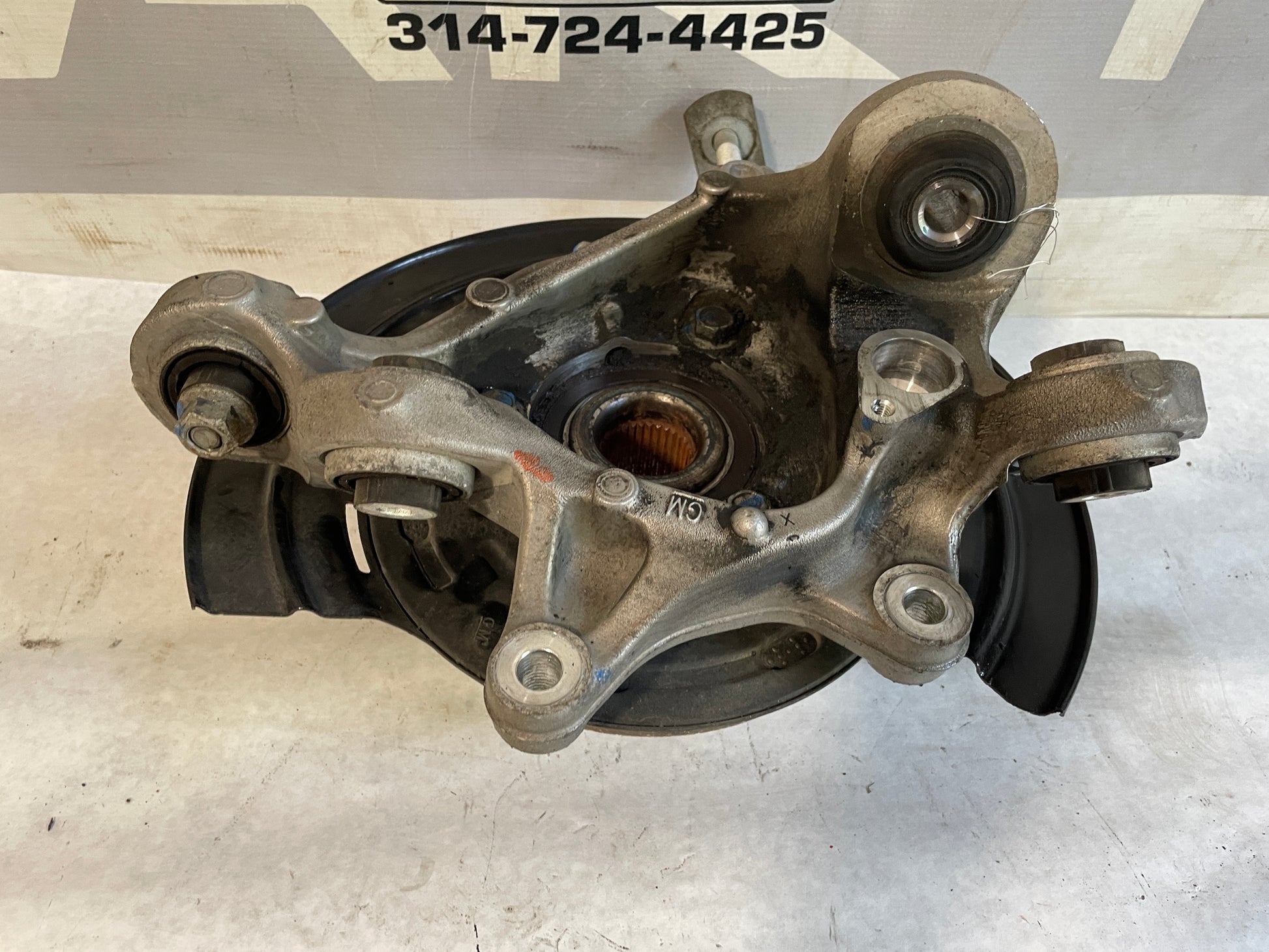 2018 Chevy Camaro ZL1 Rear RH Passenger Spindle Knuckle Hub OEM - Day's Parts Yard