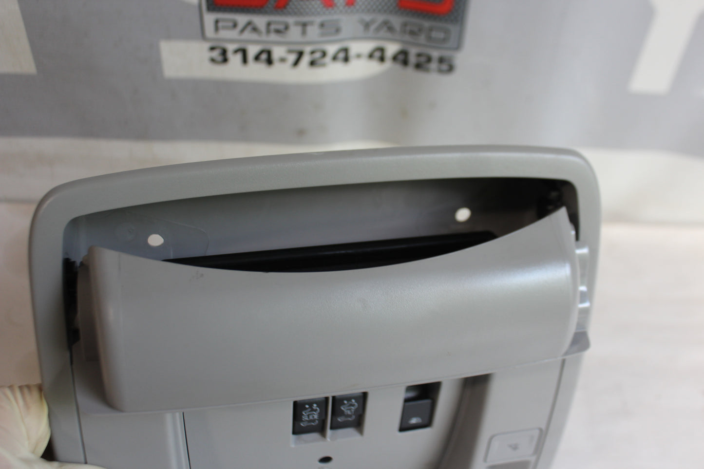 2014 GMC Sierra K1500 Denali Over Head Console Dome Light Compartment w/ Controls OEM - Day's Parts Yard