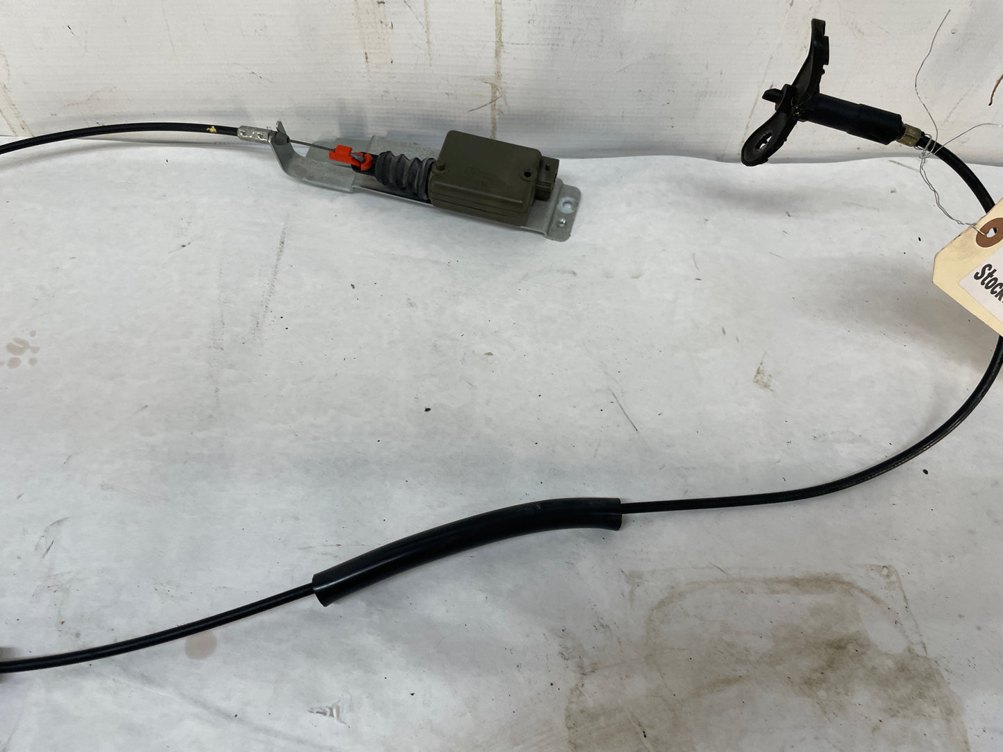2004 Pontiac GTO Fuel Gas Door Lid Lock Actuator w/ Cable OEM - Day's Parts Yard