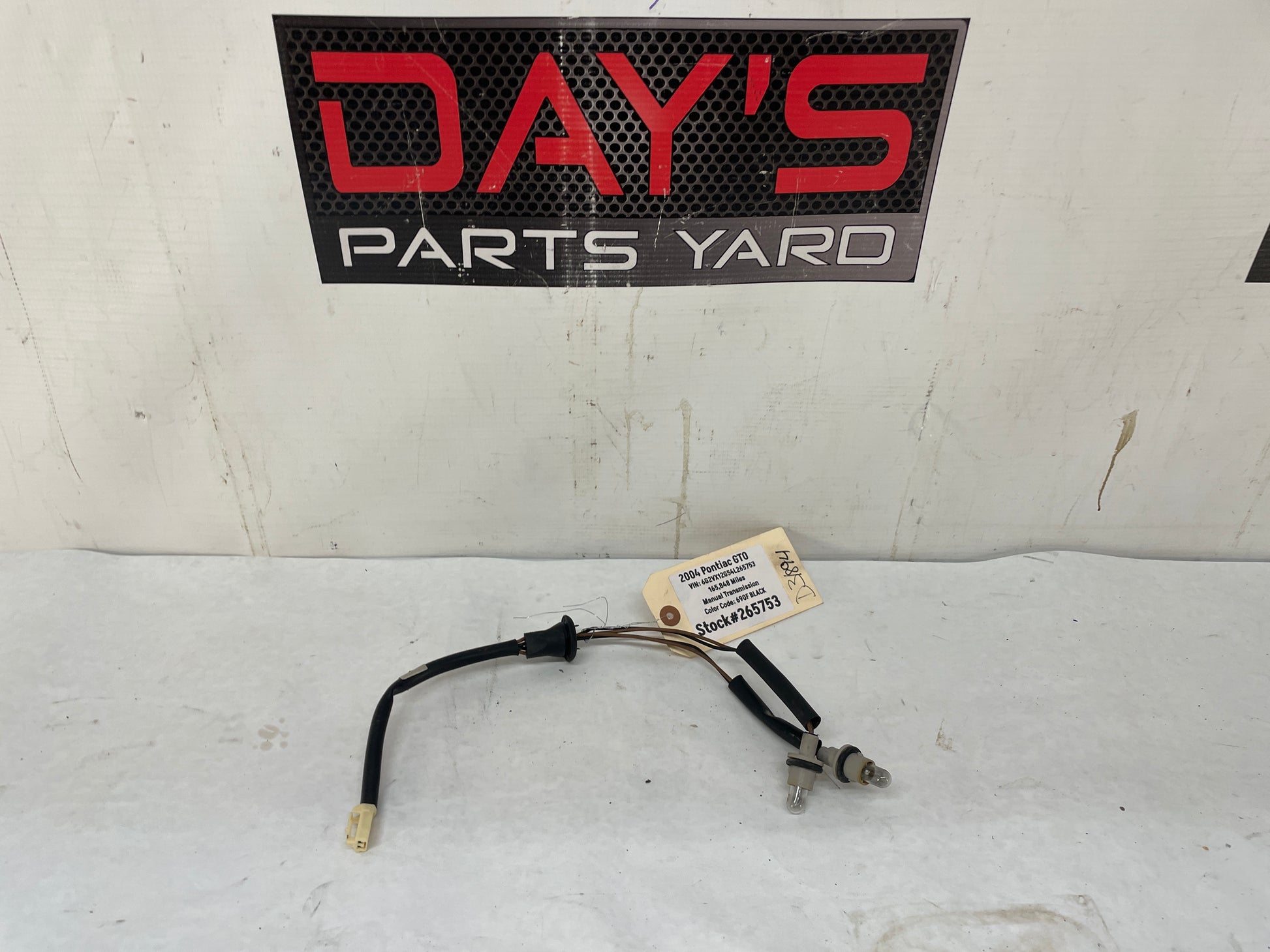 2004 Pontiac GTO License Plate Tag Light Wire Harness OEM - Day's Parts Yard