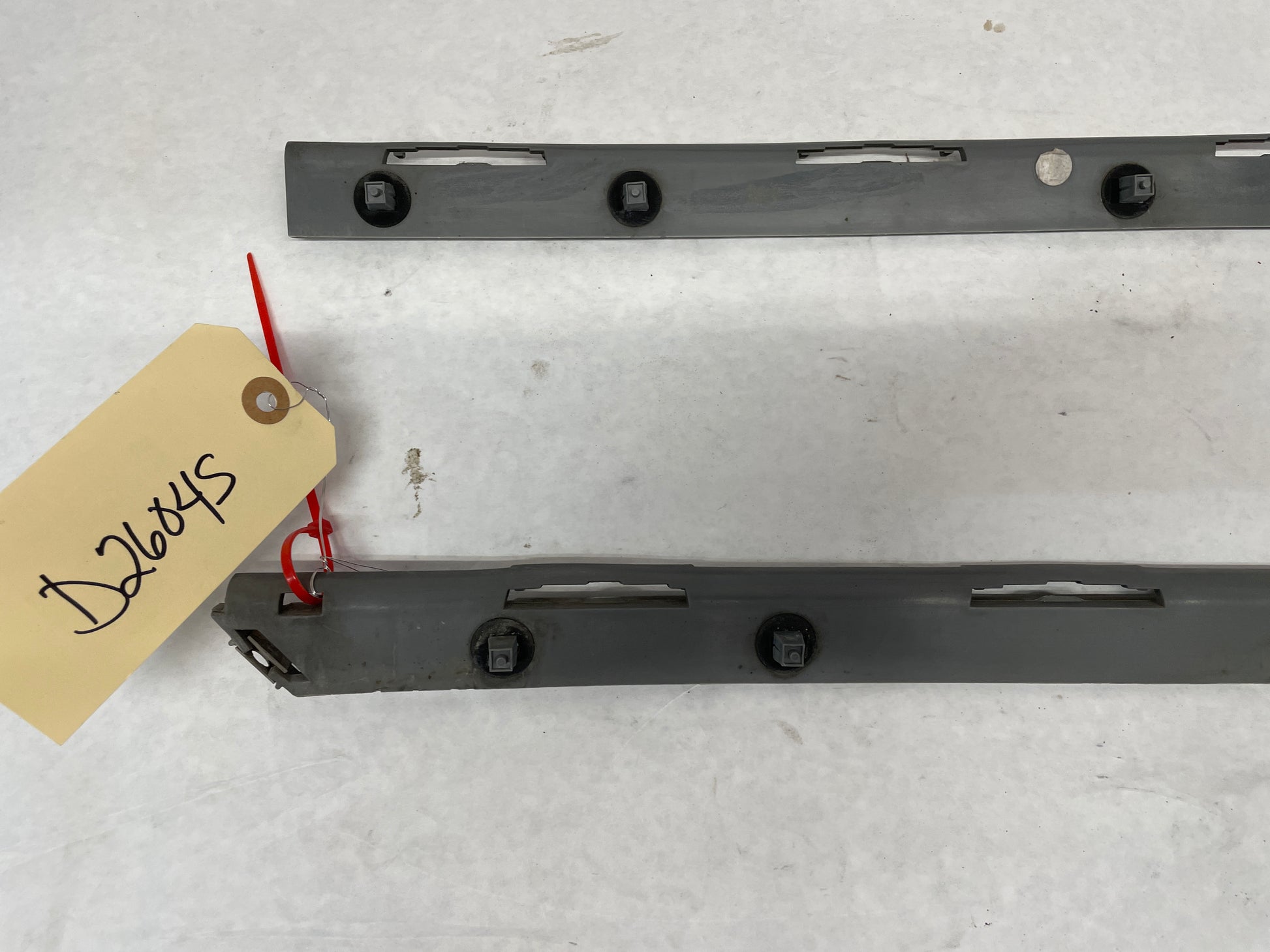 2005 Pontiac GTO RH & LH Rear Bumper Brackets Guides OEM - Day's Parts Yard