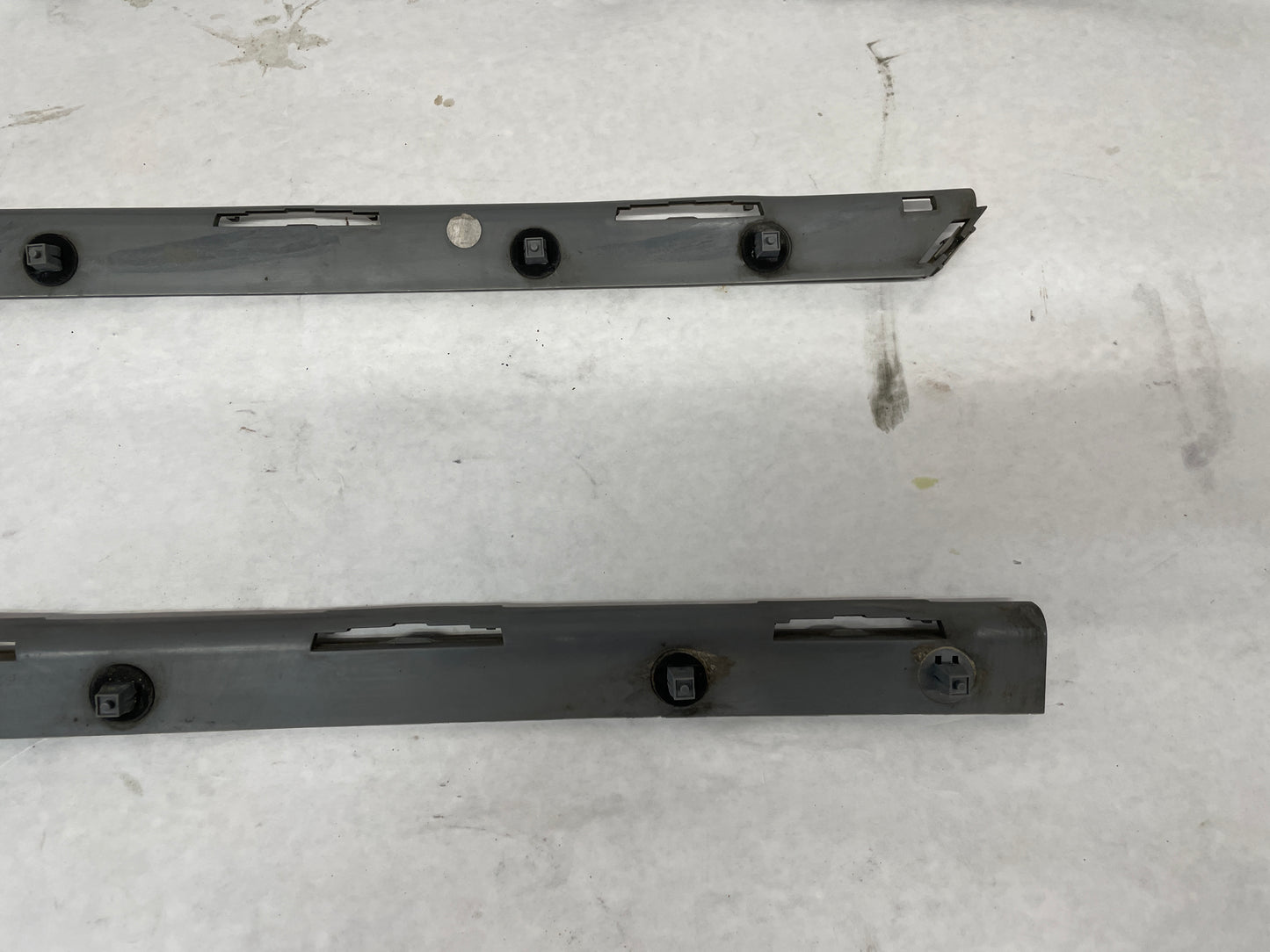 2005 Pontiac GTO RH & LH Rear Bumper Brackets Guides OEM - Day's Parts Yard