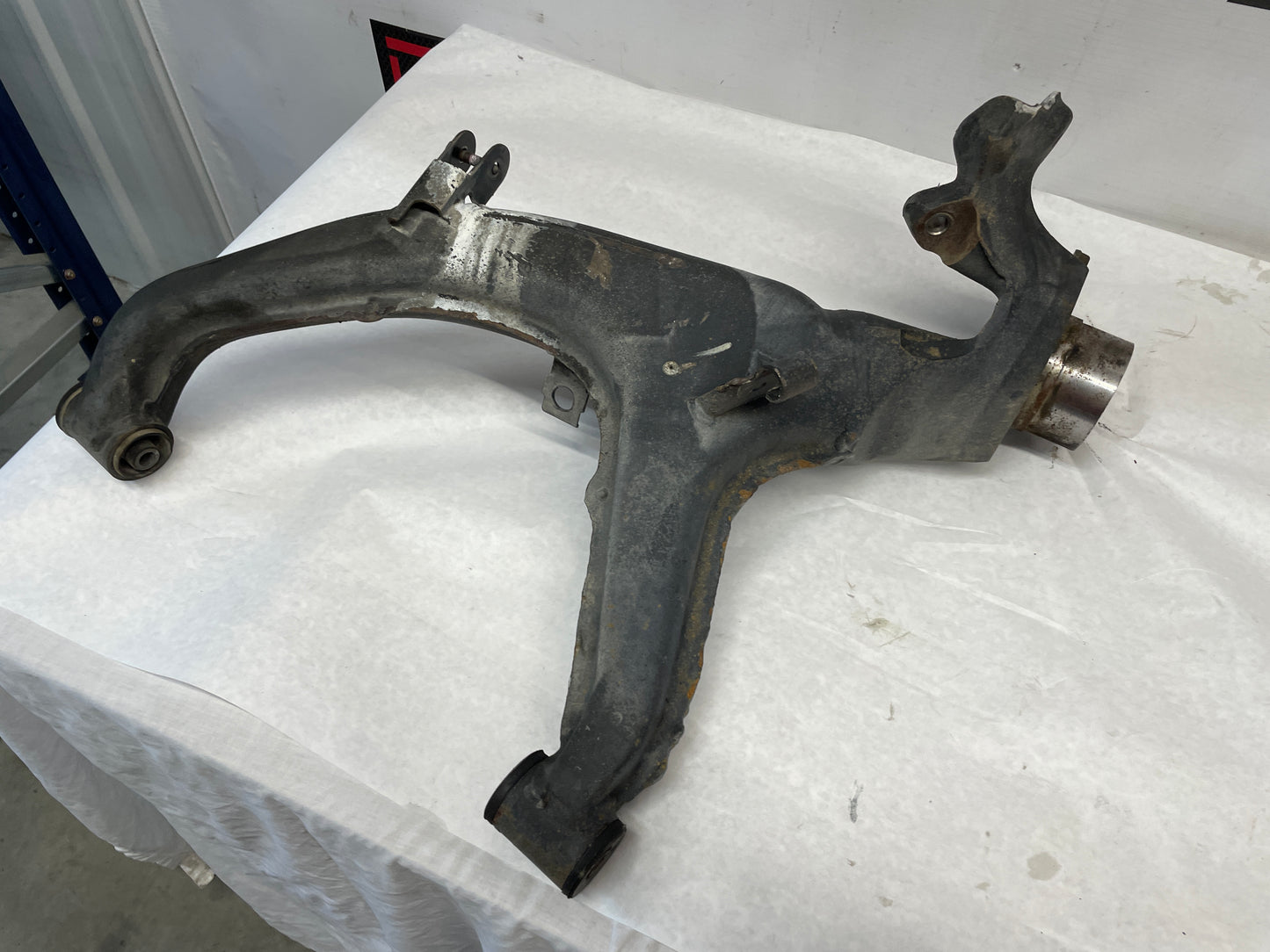 2005 Pontiac GTO RH Passenger Rear Suspension Trailing Control Arm OEM - Day's Parts Yard