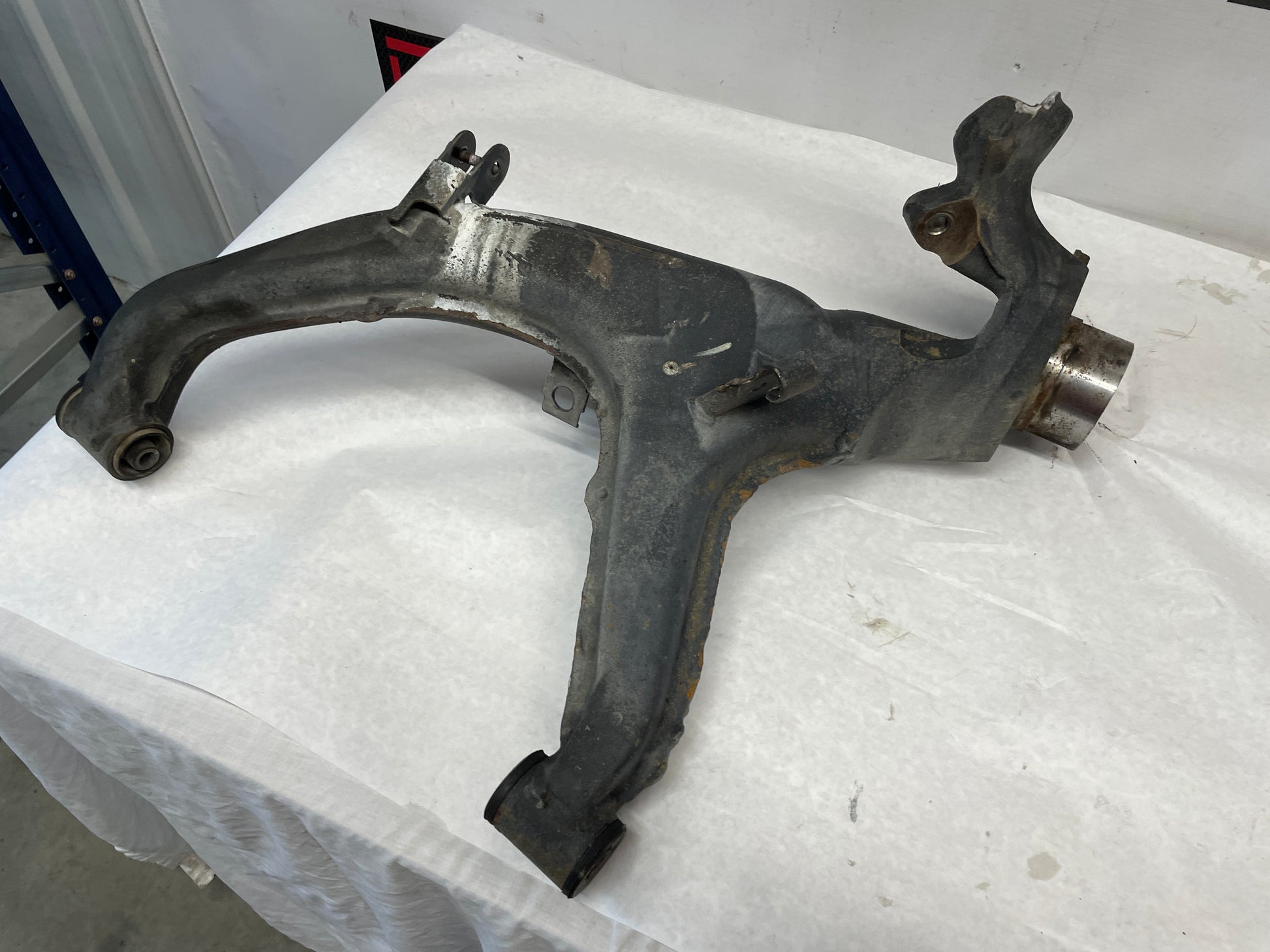 2005 Pontiac GTO RH Passenger Rear Suspension Trailing Control Arm OEM - Day's Parts Yard