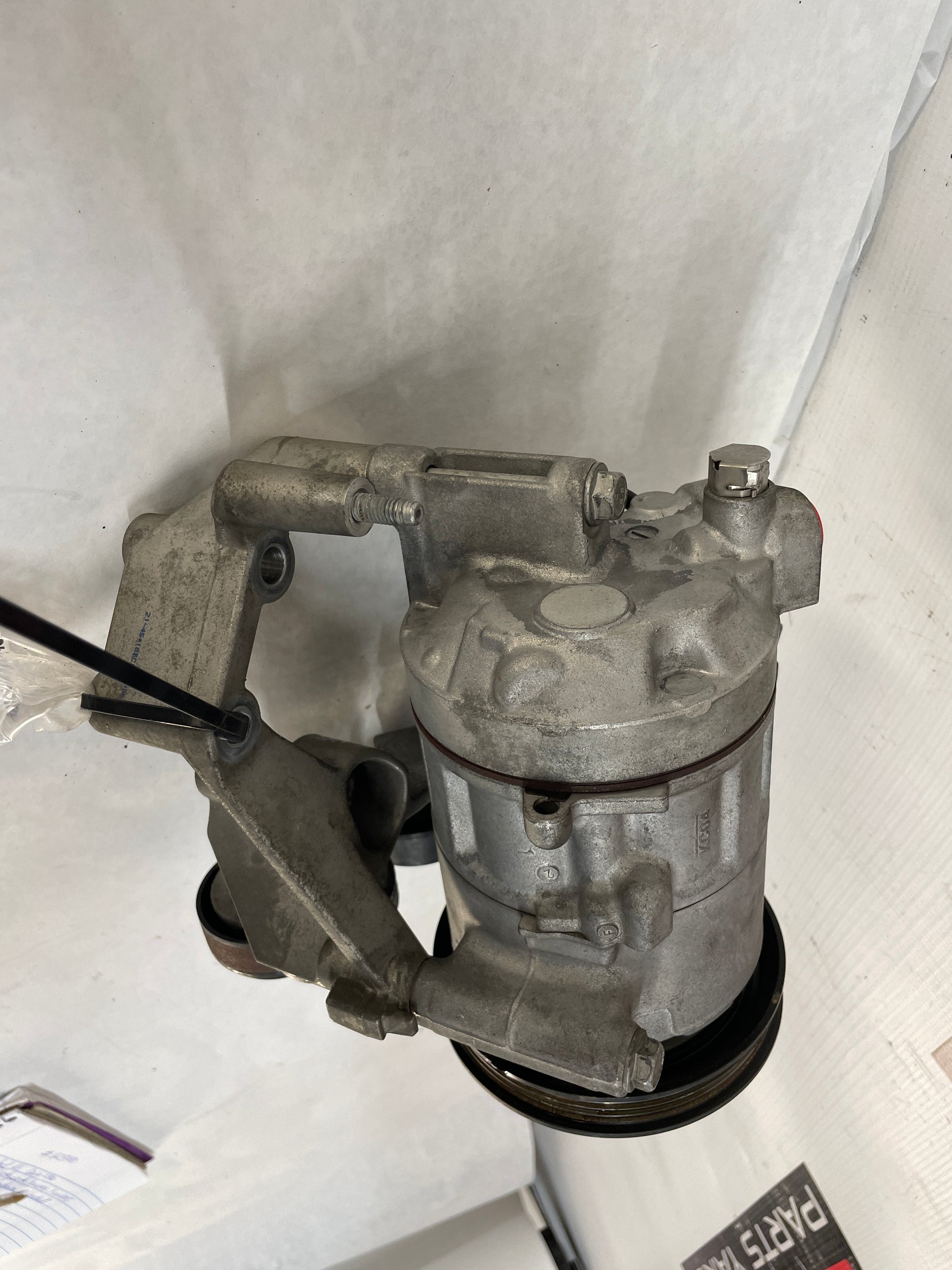2013 Chevy Caprice AC A/C Air Conditioner Compressor w/ Bracket OEM - Day's Parts Yard