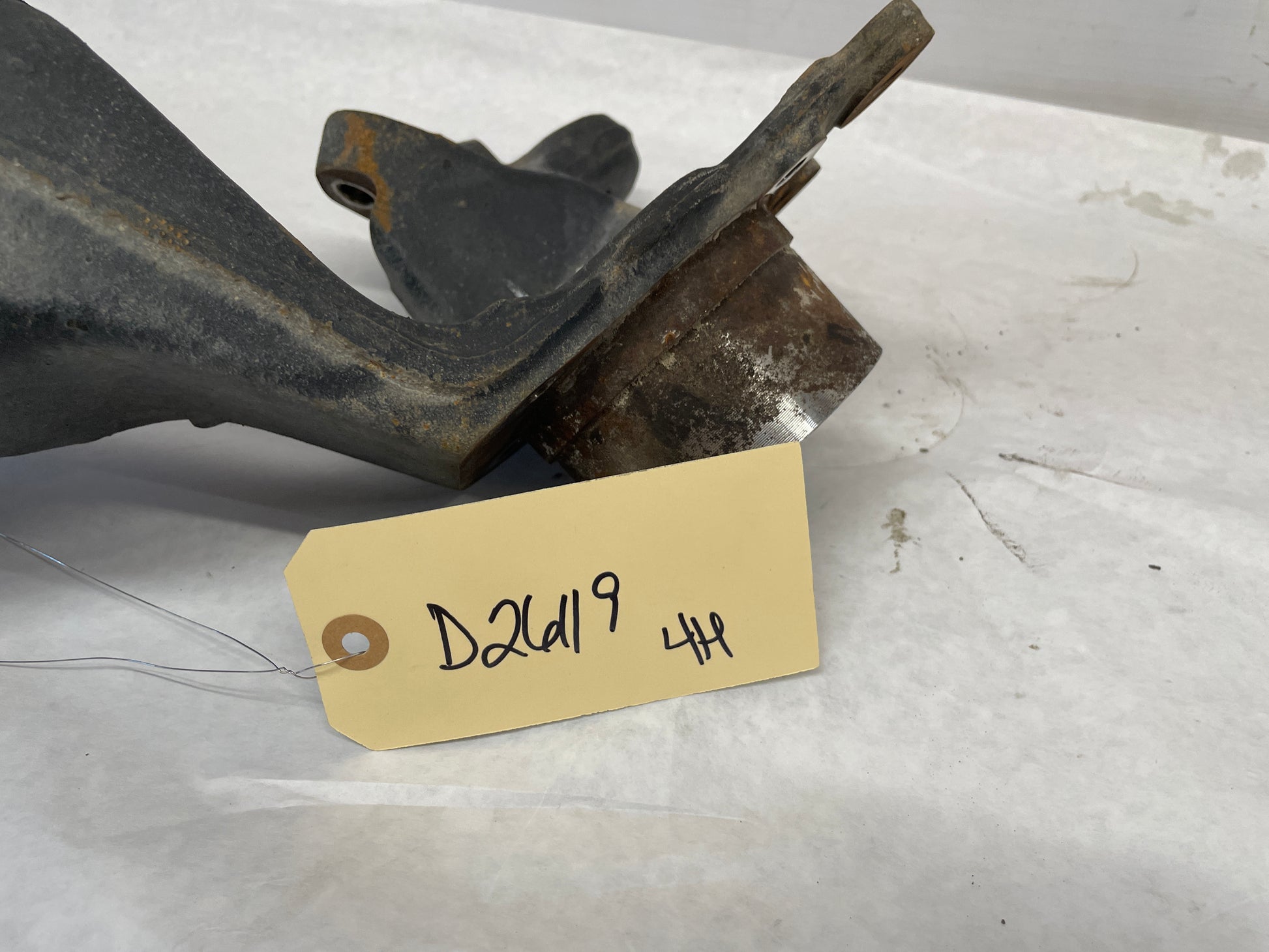 2005 Pontiac GTO LH Driver Rear Suspension Trailing Control Arm OEM - Day's Parts Yard
