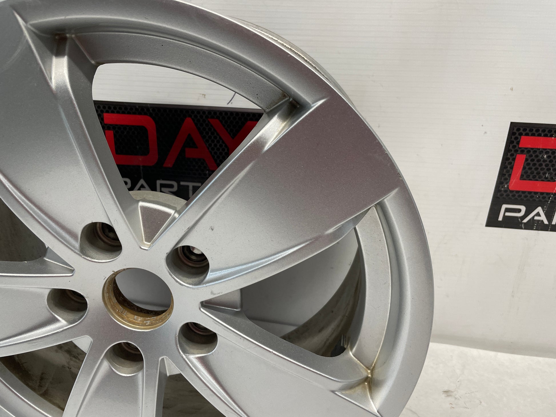 2005 Pontiac GTO Factory OEM Wheel 17X8 - Day's Parts Yard