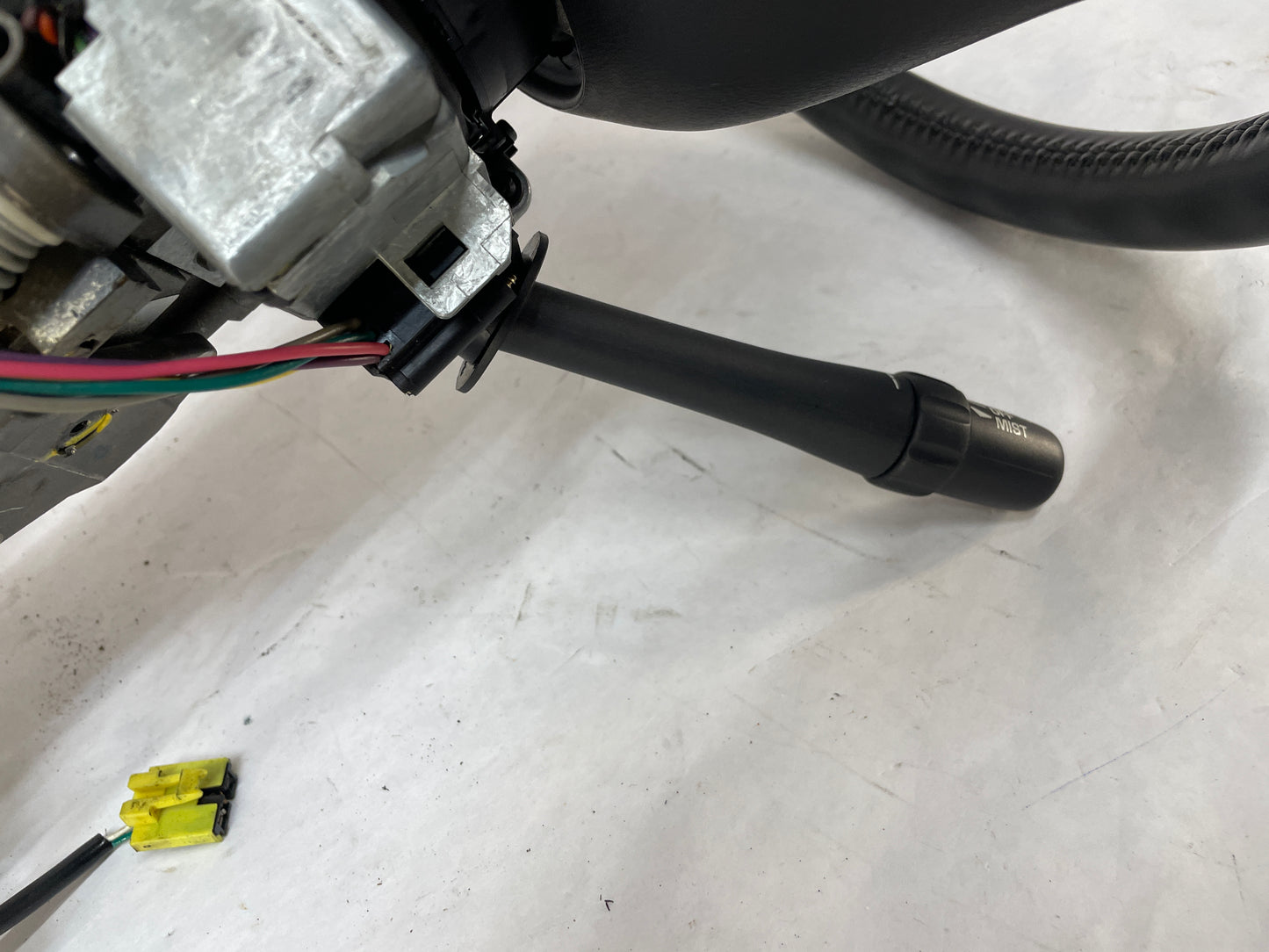 2004 Chevy C5 Corvette Z06 Complete Steering Column w/ Air Bag OEM - Day's Parts Yard