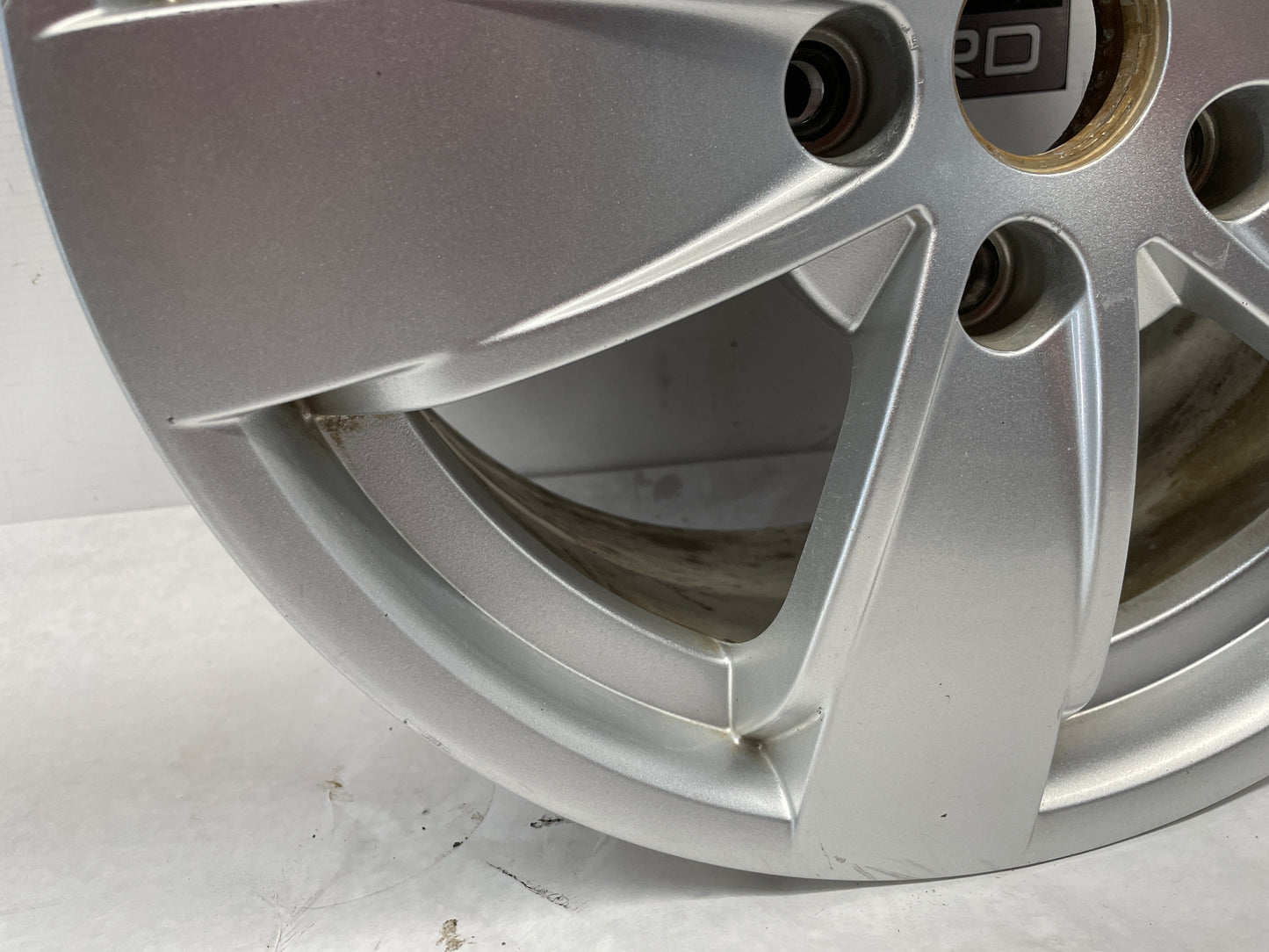 2005 Pontiac GTO Factory OEM Wheel 17X8 - Day's Parts Yard