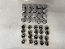 2005 Pontiac GTO Lug Nuts & Covers OEM - Day's Parts Yard