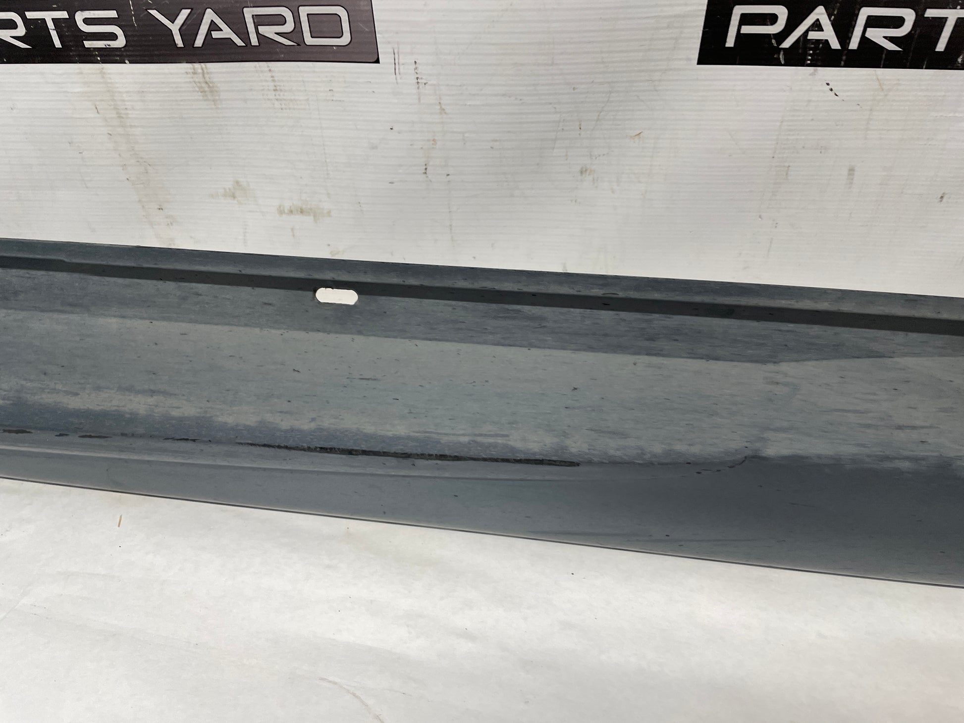 2006 Pontiac GTO LH Driver Rocker Molding Side Skirt Trim Panel OEM - Day's Parts Yard