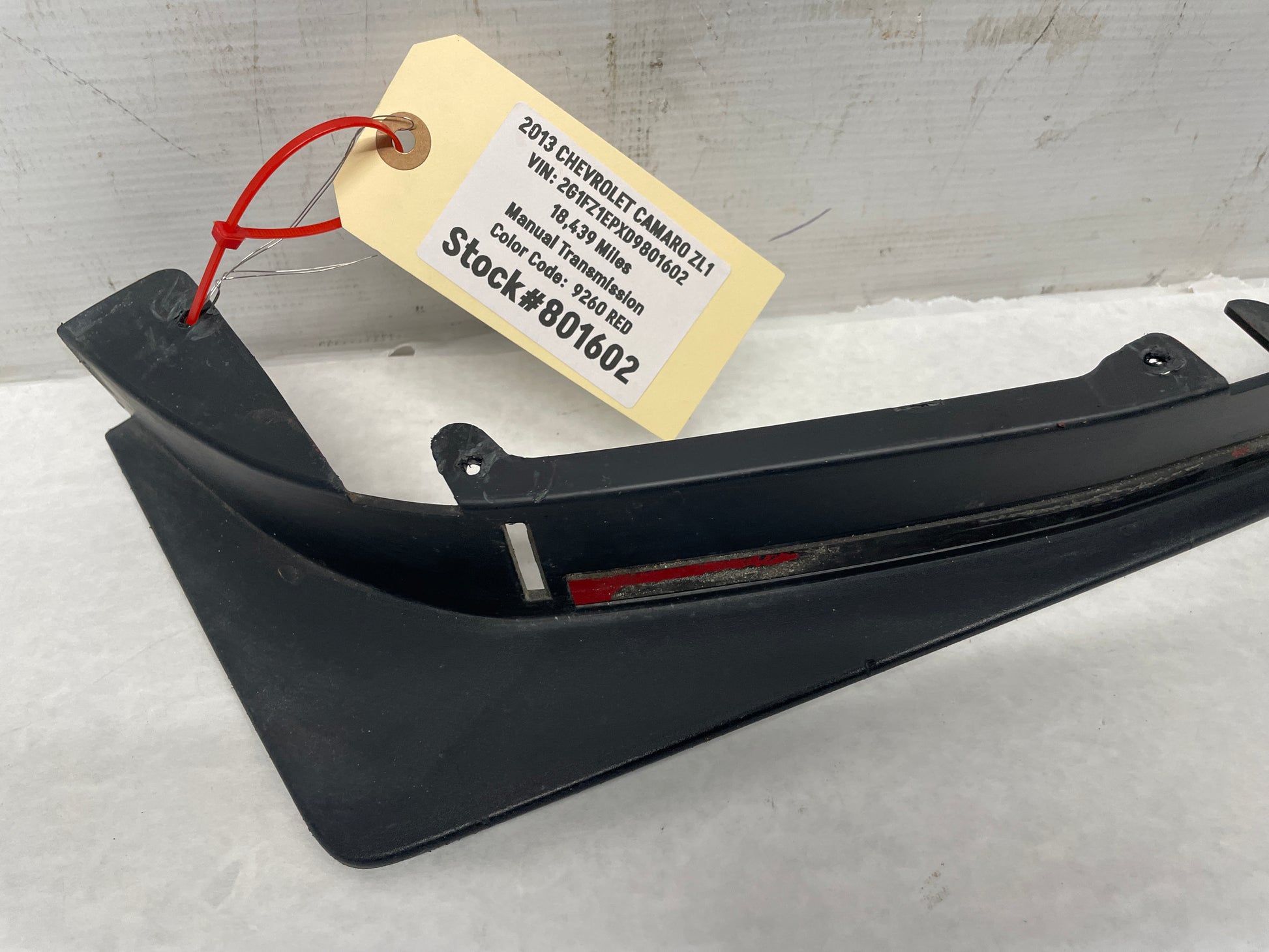 2013 Chevy Camaro ZL1 RH Passenger Front Bumper Fascia Wheel Well Trim Molding OEM - Day's Parts Yard