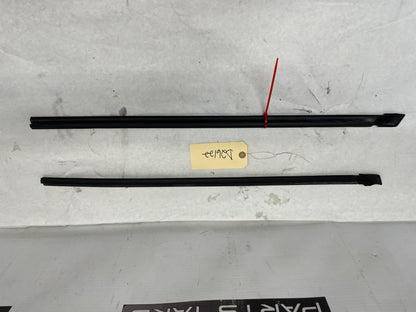 2005 Pontiac GTO RH & LH Rear Window Glass Trim Retainer Moldings OEM - Day's Parts Yard
