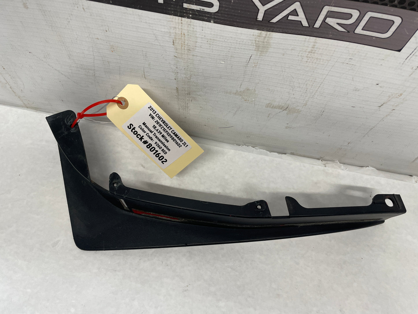 2013 Chevy Camaro ZL1 RH Passenger Front Bumper Fascia Wheel Well Trim Molding OEM - Day's Parts Yard