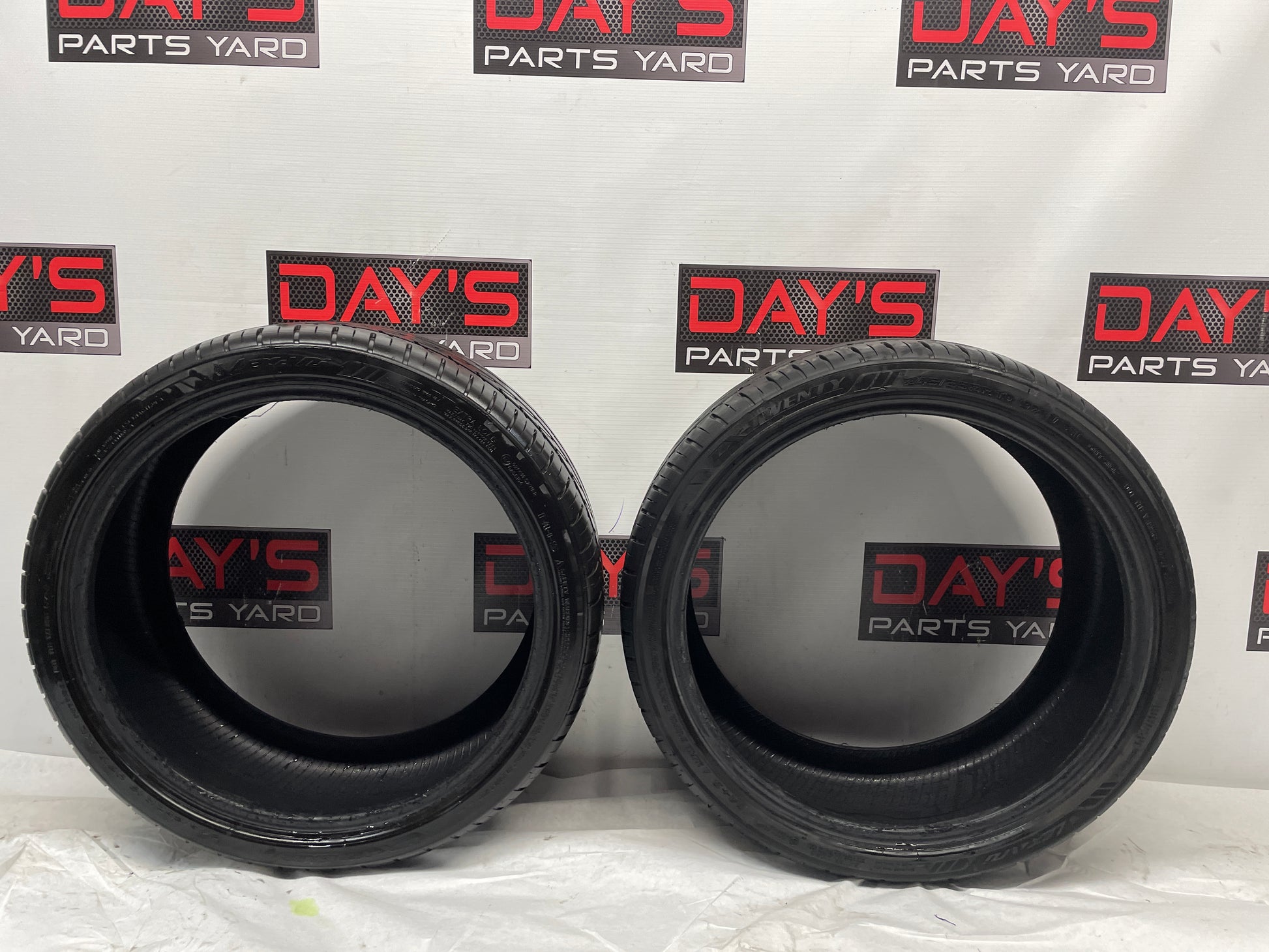 Lexani  LX Twenty Tires 2 245/35ZR19 - Day's Parts Yard