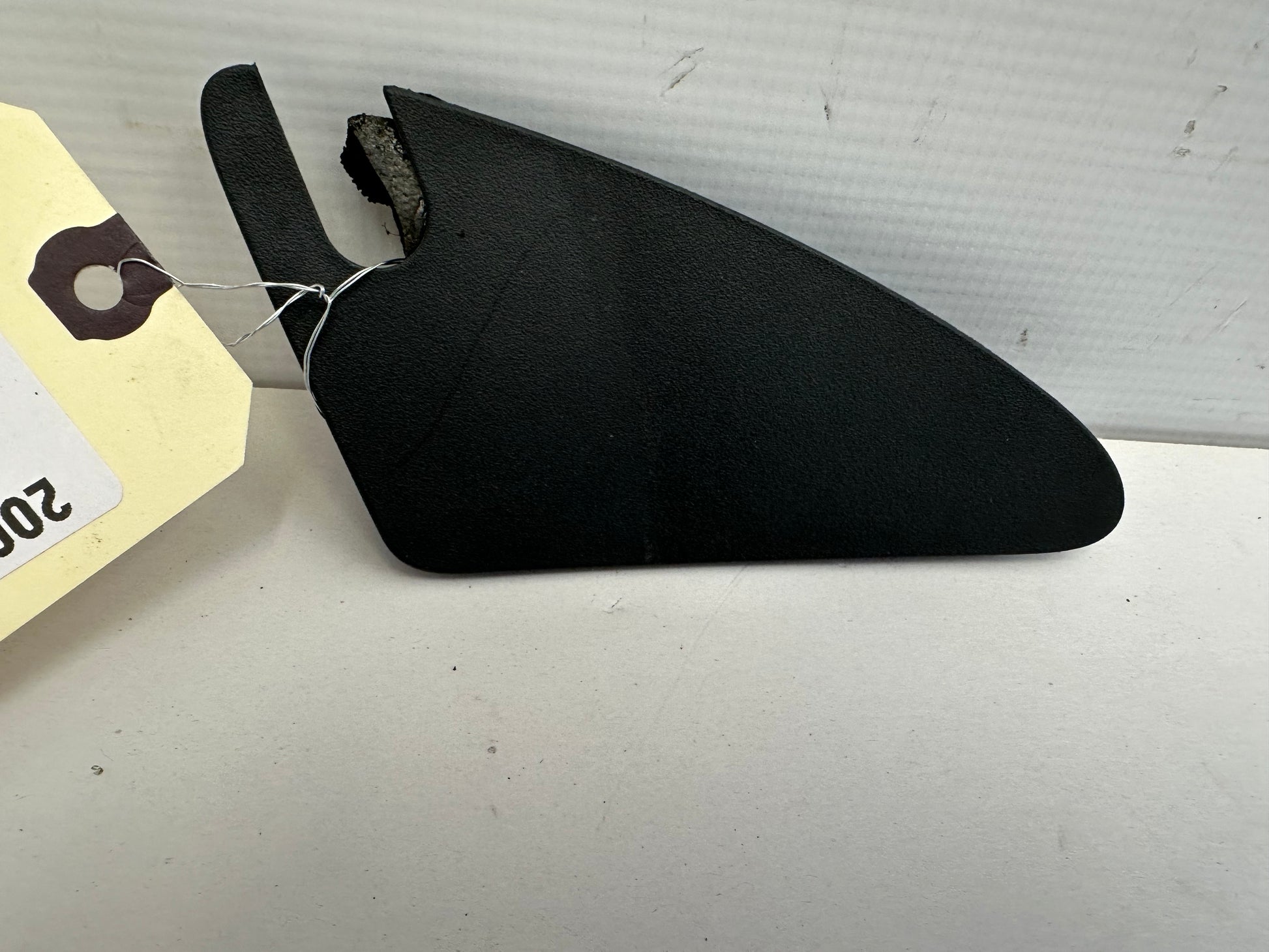2009 Pontiac G8 GT RH Mirror Bolt Cover OEM - Day's Parts Yard