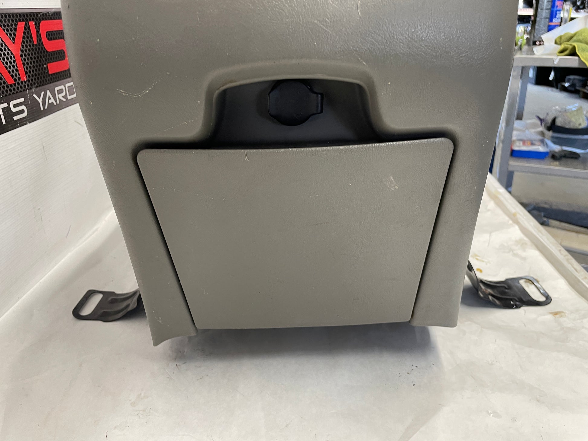 2003 Chevy Suburban Floor Center Console Arm Rest Assembly OEM - Day's Parts Yard