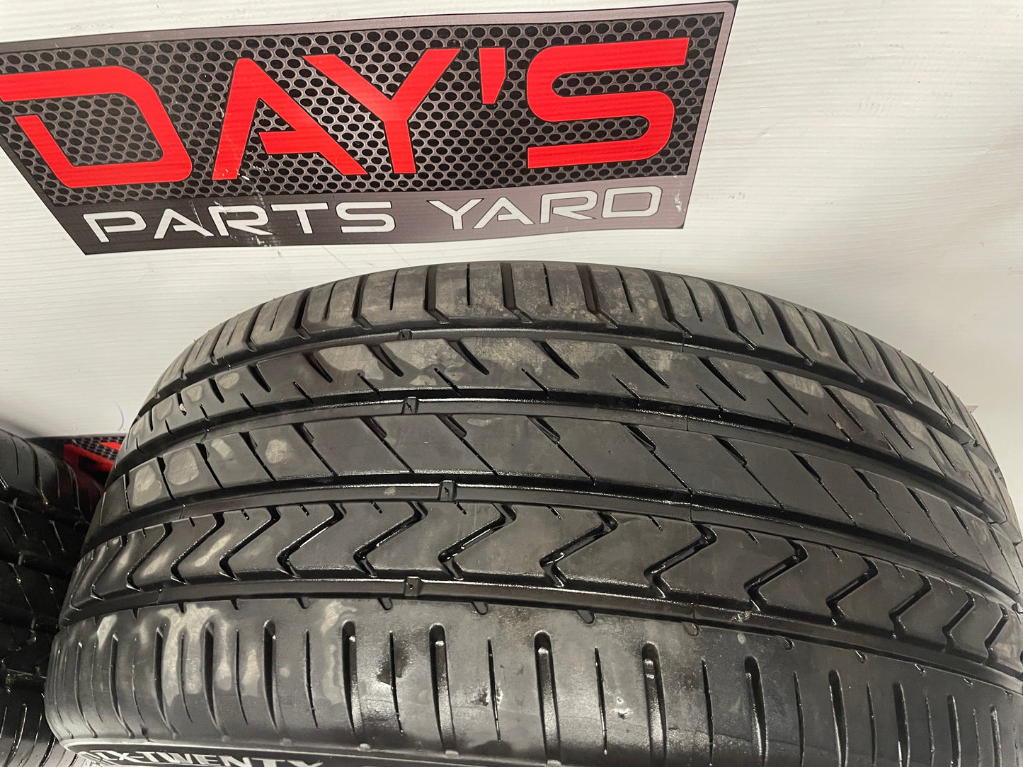 Lexani  LX Twenty Tires 2 245/35ZR19 - Day's Parts Yard
