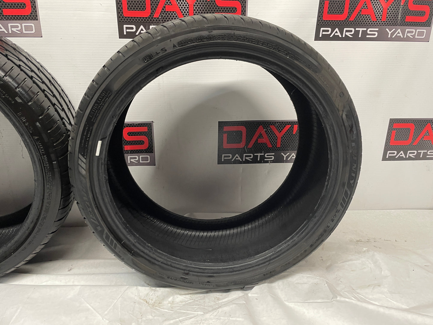 Lexani  LX Twenty Tires 2 245/35ZR19 - Day's Parts Yard