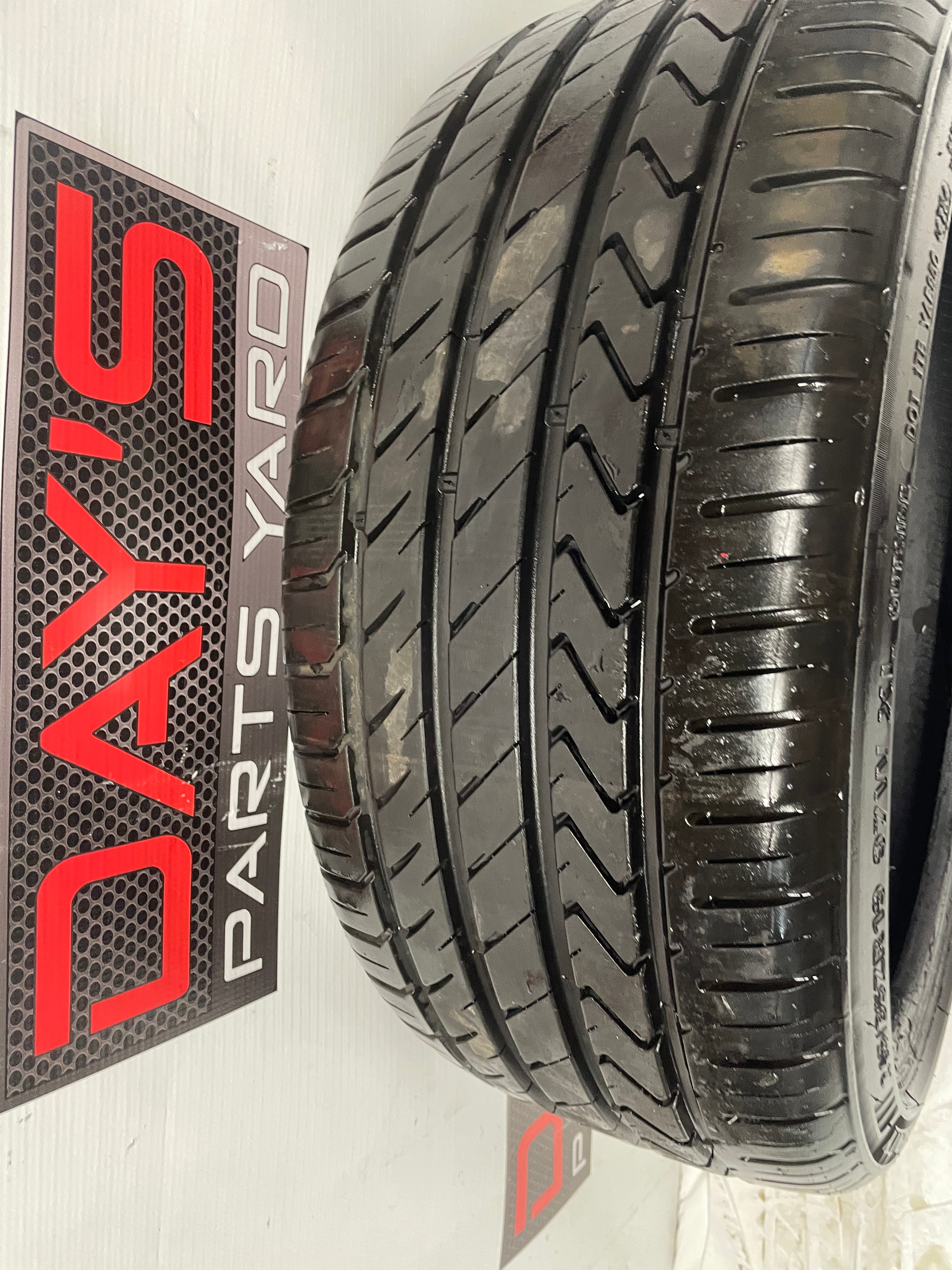 245/35ZR19 Lexani LX Twenty Tires | Day's Parts Yard
