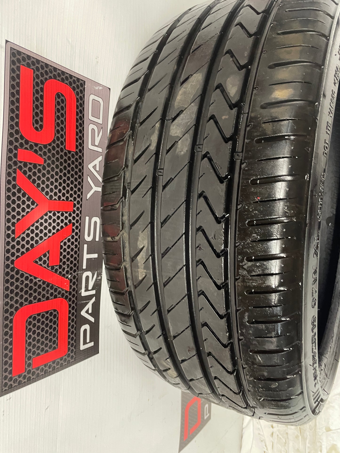 Lexani  LX Twenty Tires 2 245/35ZR19 - Day's Parts Yard