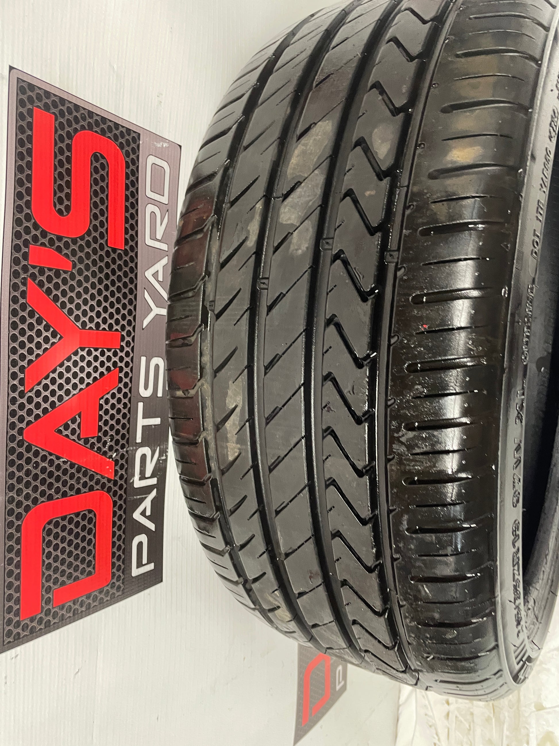 Lexani  LX Twenty Tires 2 245/35ZR19 - Day's Parts Yard