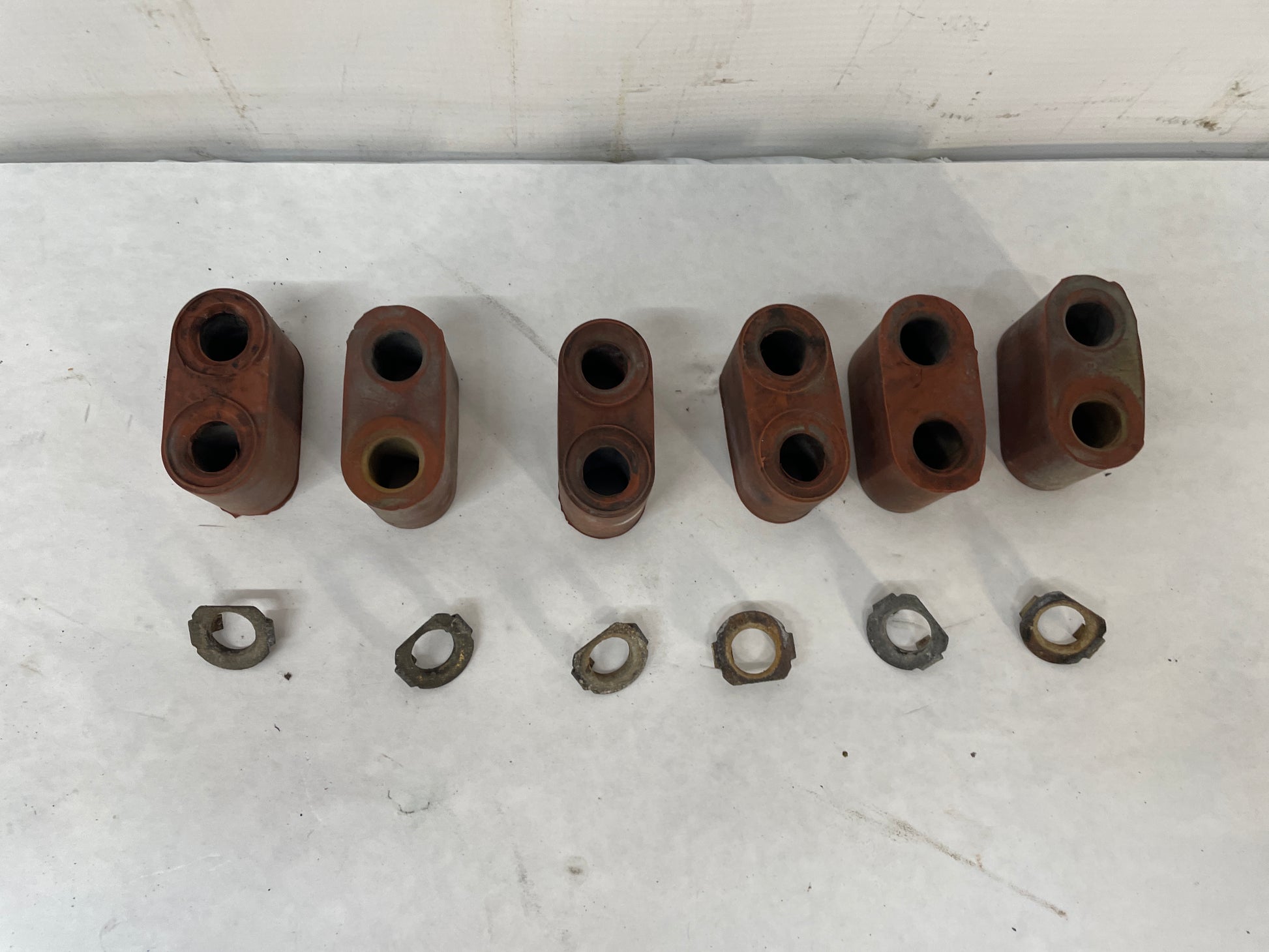 2004 Pontiac GTO Exhaust Rubber Hangers OEM - Day's Parts Yard