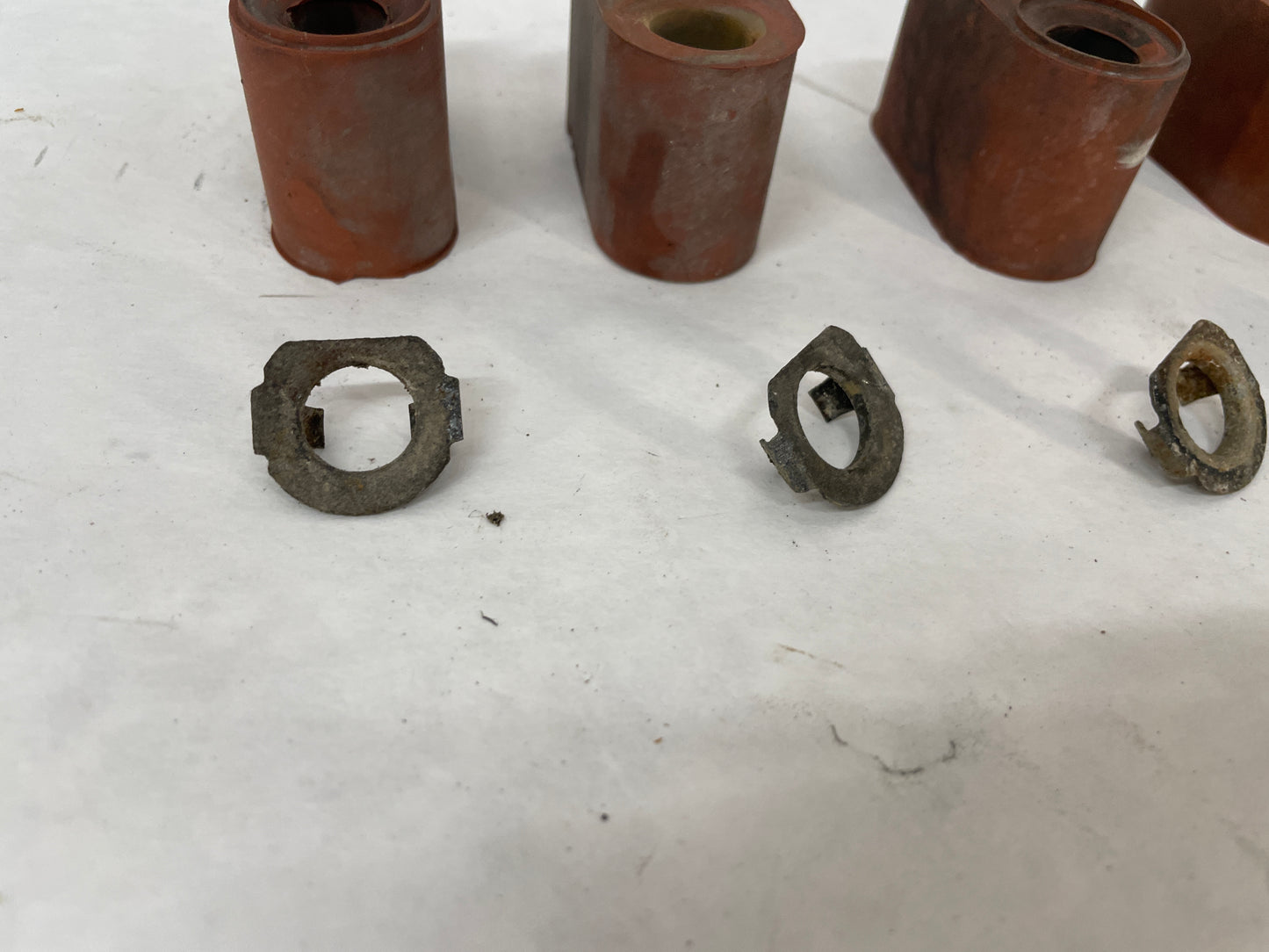 2004 Pontiac GTO Exhaust Rubber Hangers OEM - Day's Parts Yard
