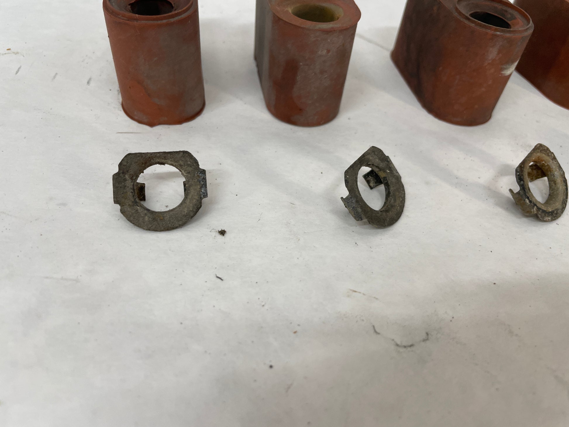 2004 Pontiac GTO Exhaust Rubber Hangers OEM - Day's Parts Yard