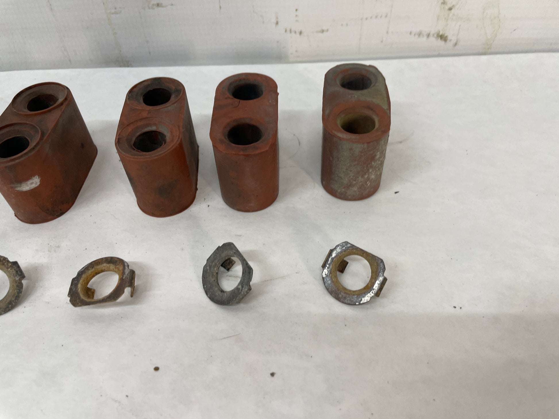 2004 Pontiac GTO Exhaust Rubber Hangers OEM - Day's Parts Yard