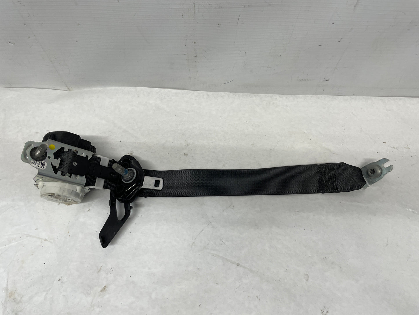 2017 Chevy Camaro SS RH Passenger Rear Seatbelt Retractor OEM