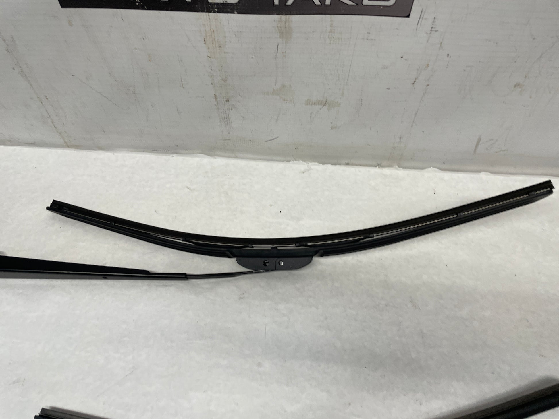 2013 Chevy Camaro ZL1 RH & LH Windshield Wiper Arms OEM - Day's Parts Yard