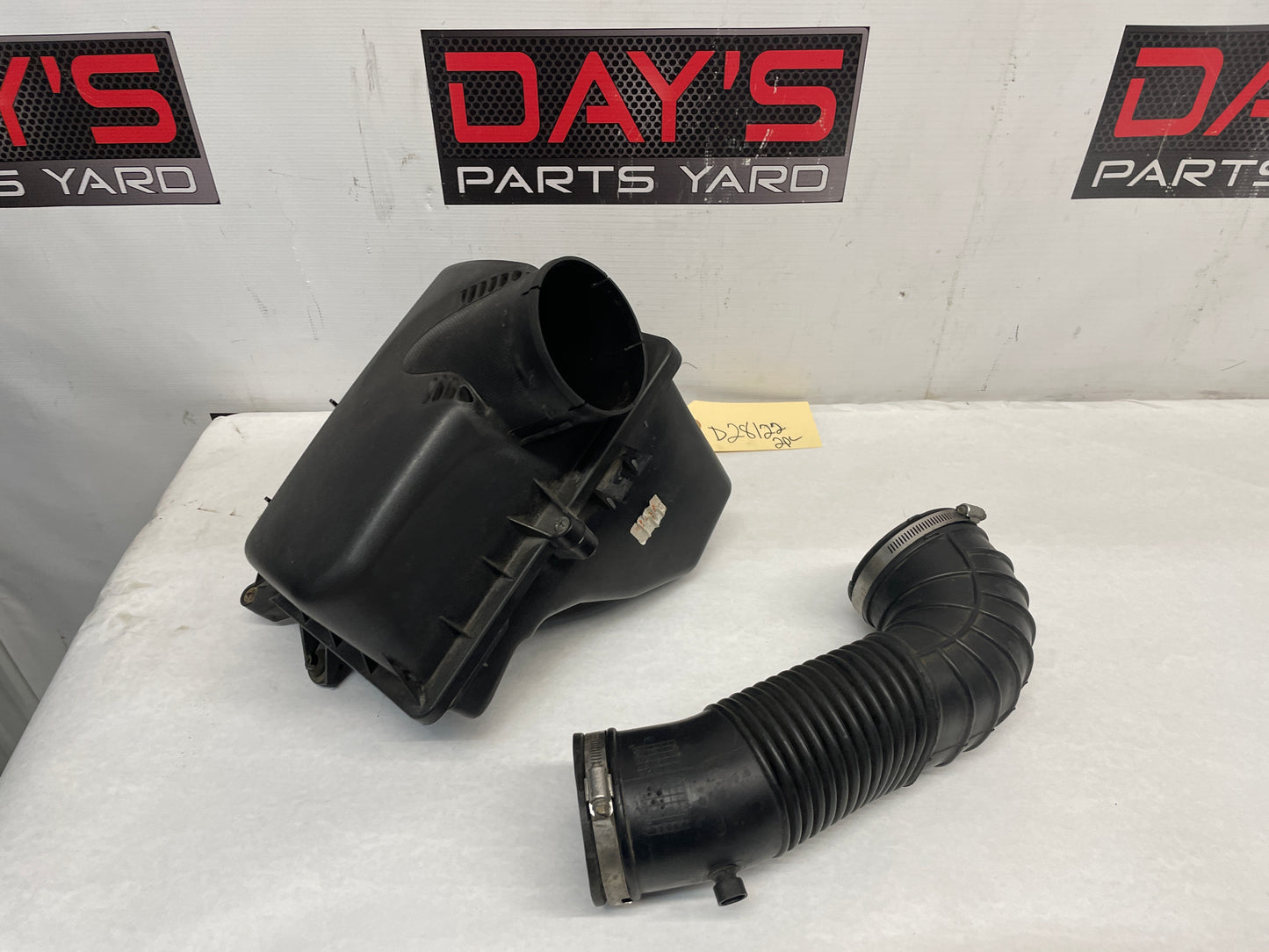 2004 Pontiac GTO Factory OEM Intake Air Box Assembly - Day's Parts Yard