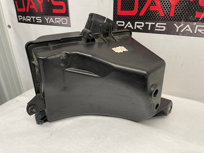 2004 Pontiac GTO Factory OEM Intake Air Box Assembly - Day's Parts Yard