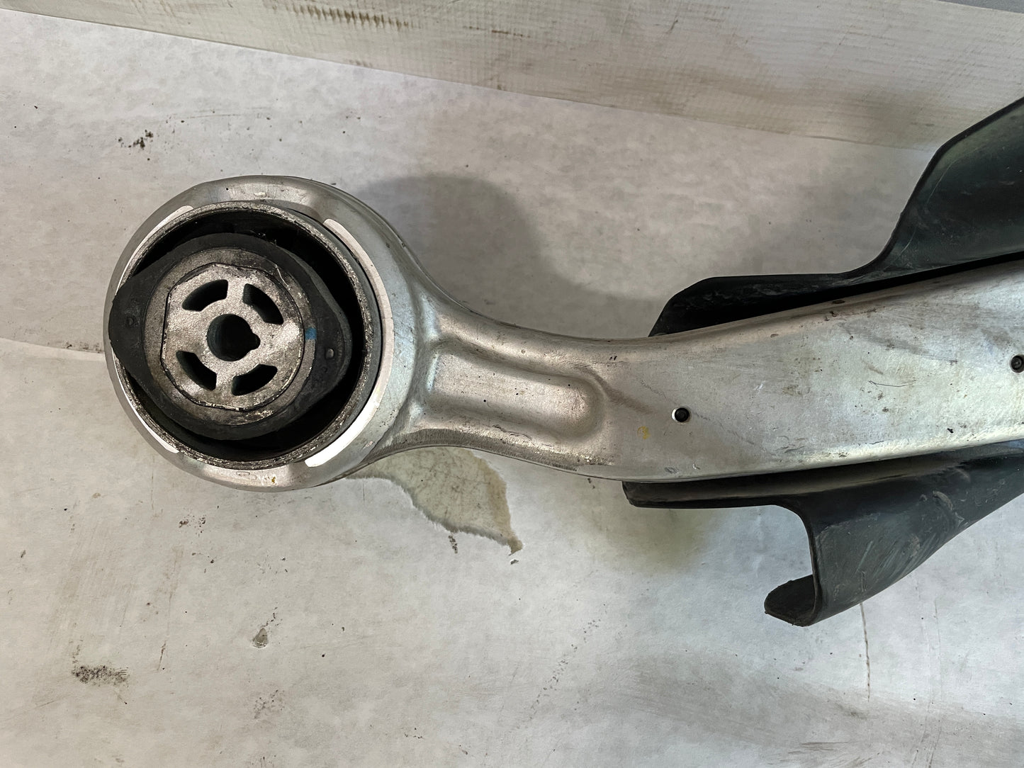 2022 Chevy Camaro ZL1 Front RH Passenger Lower Control Arm OEM