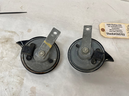 2004 Pontiac GTO Horn Set OEM - Day's Parts Yard