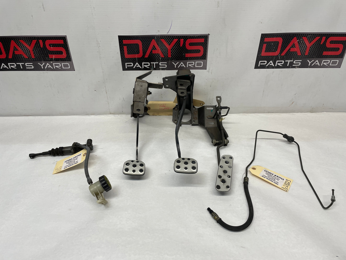 2004 Pontiac GTO Complete Peddle Assembly w/ Clutch Master Cylinder & Line OEM - Day's Parts Yard