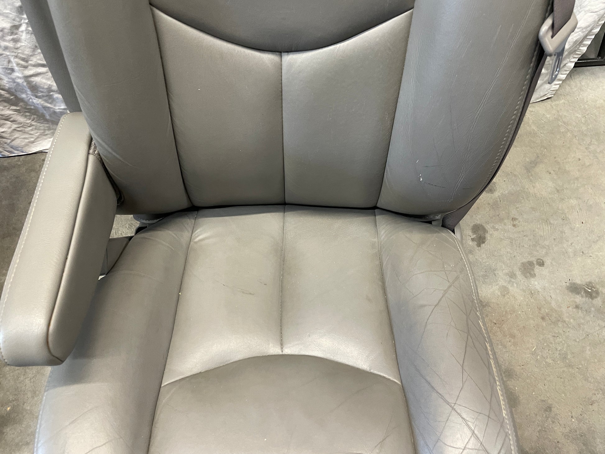2005 Chevy Avalanche Seats Front and Rear Gray Grey Leather OEM - Day's Parts Yard
