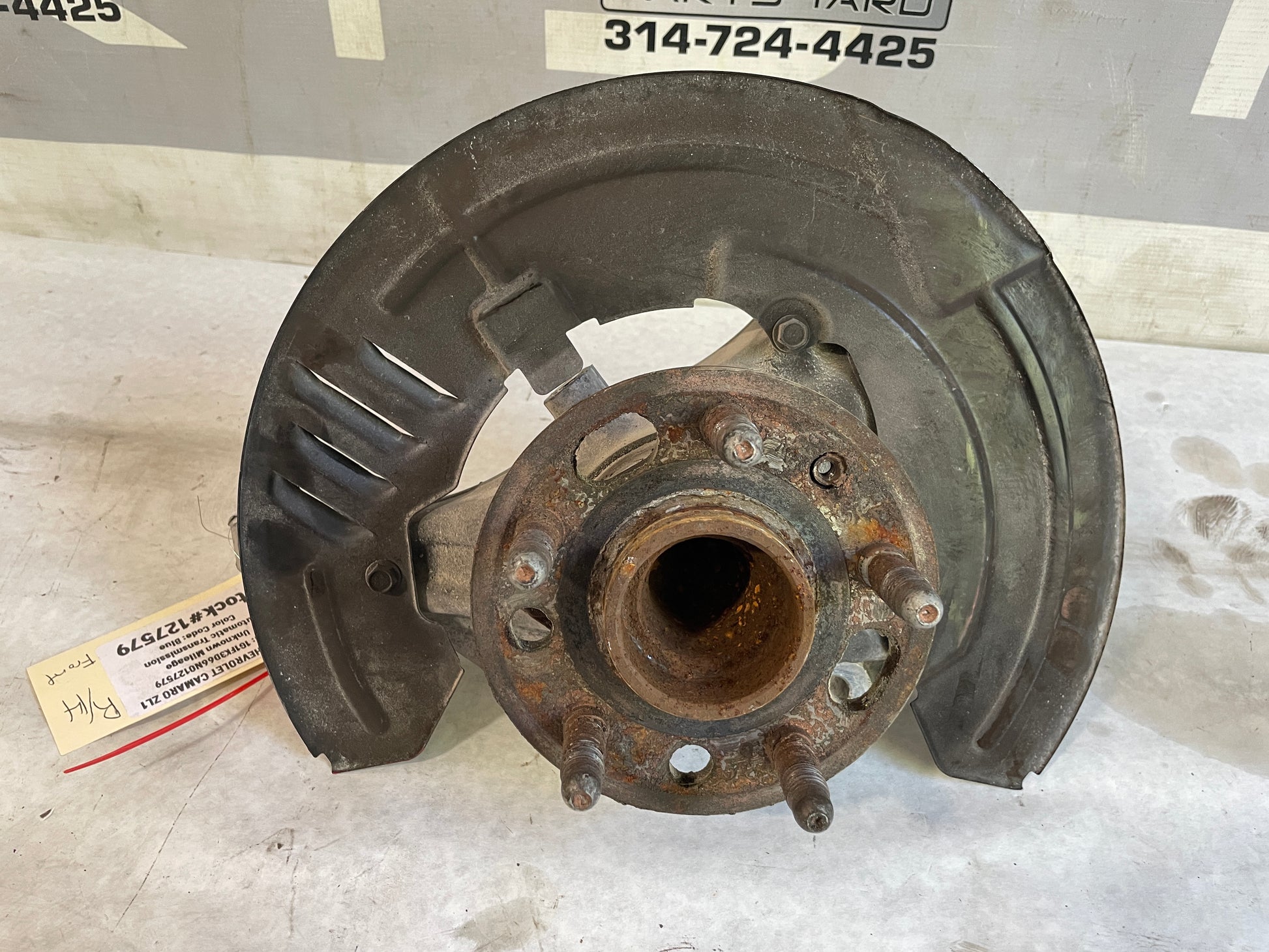 2022 Chevy Camaro ZL1 Front RH Passenger Spindle Knuckle Hub OEM - Day's Parts Yard