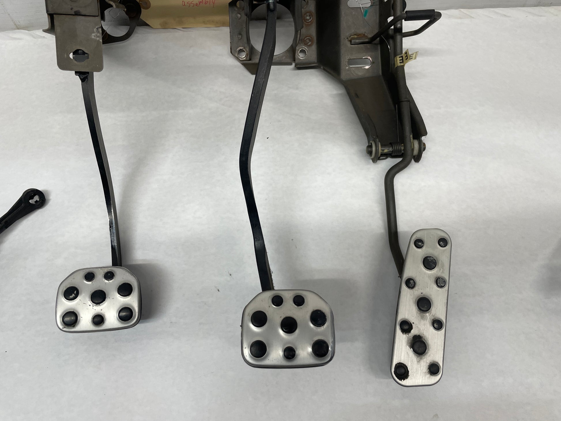 2004 Pontiac GTO Complete Peddle Assembly w/ Clutch Master Cylinder & Line OEM - Day's Parts Yard