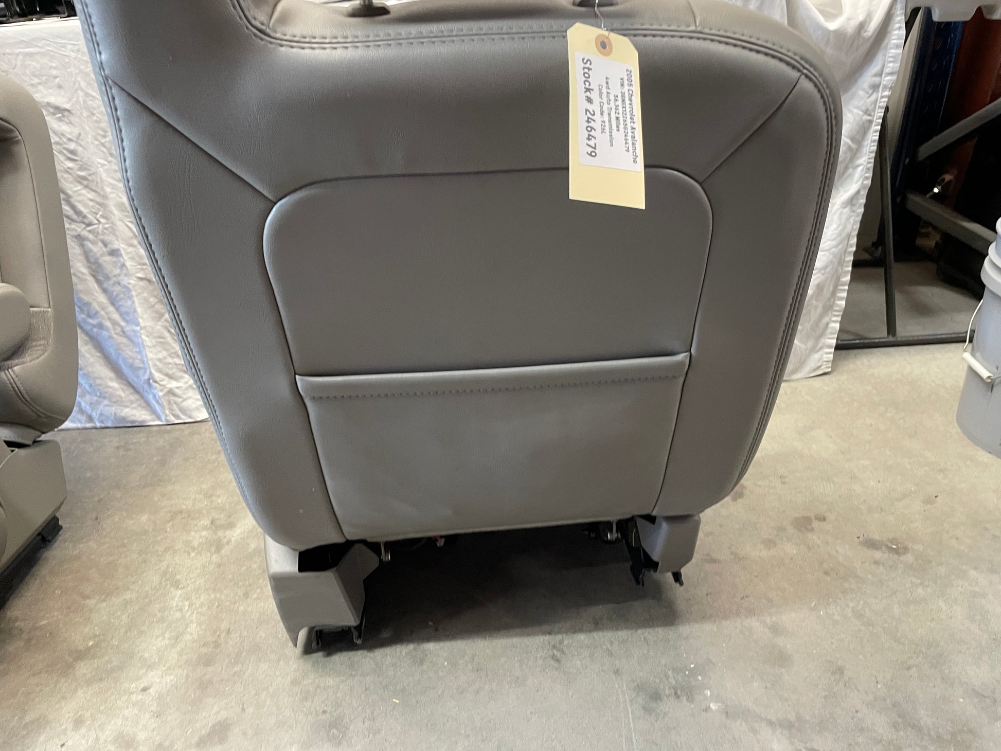 2005 Chevy Avalanche Seats Front and Rear Gray Grey Leather OEM - Day's Parts Yard