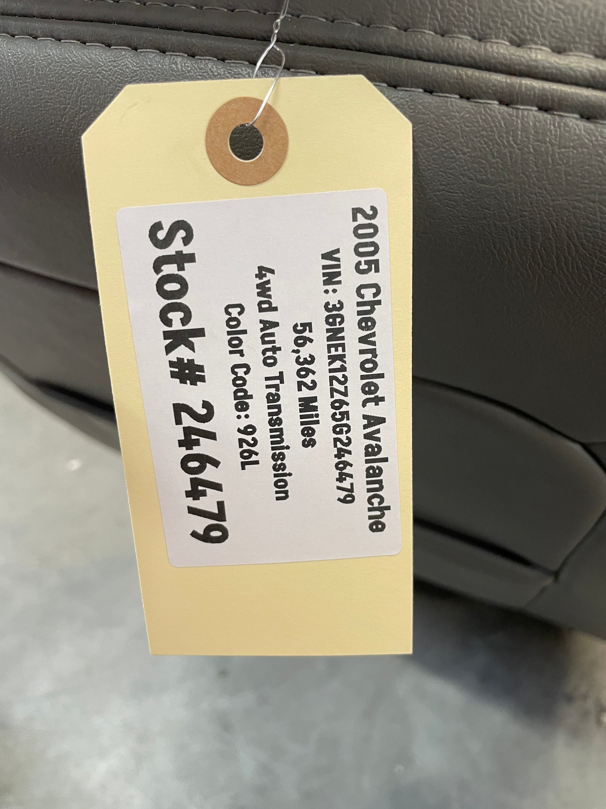 2005 Chevy Avalanche Seats Front and Rear Gray Grey Leather OEM - Day's Parts Yard