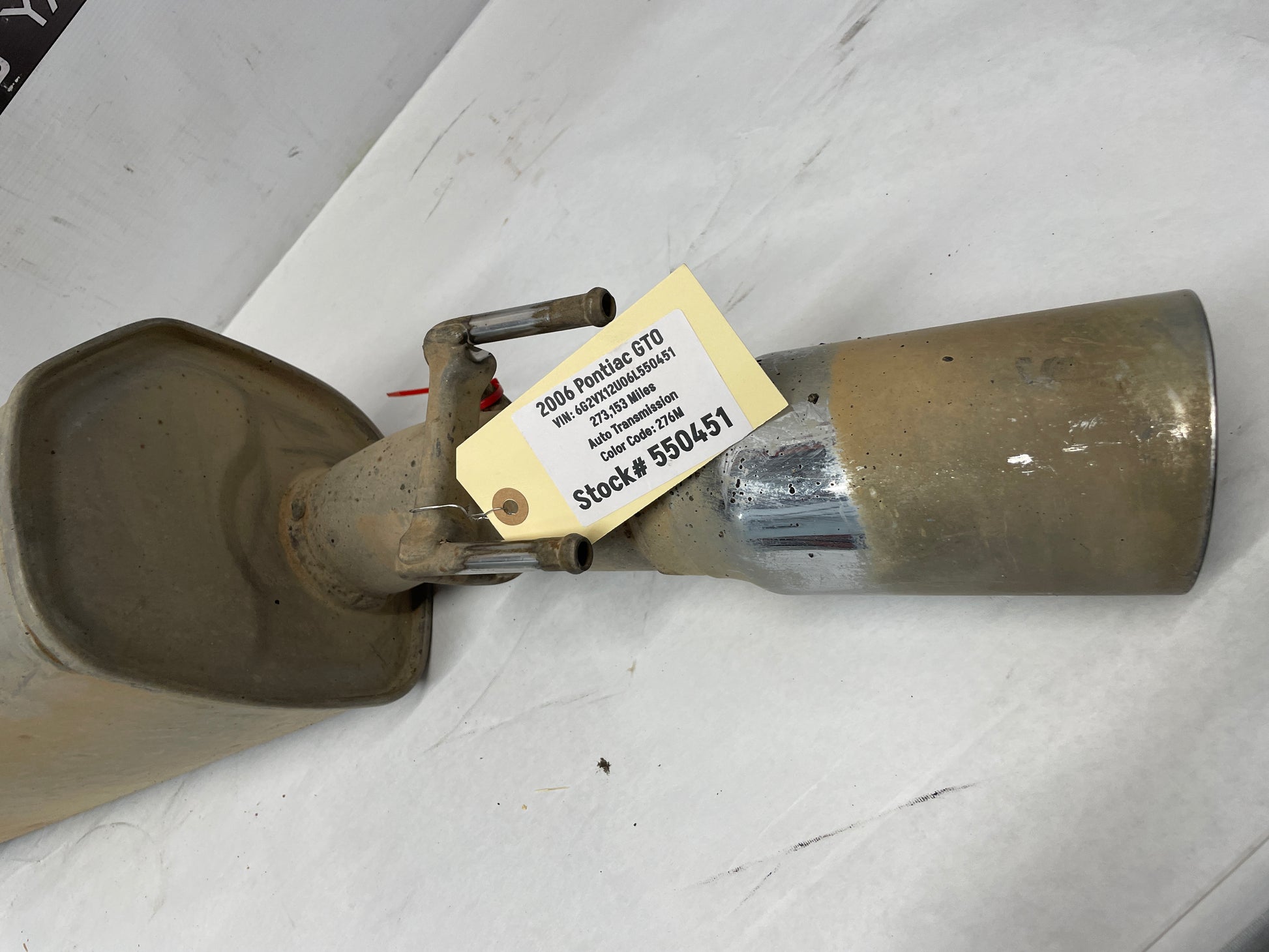 2006 Pontiac GTO RH & LH Axle Back Exhaust Mufflers Factory OEM - Day's Parts Yard