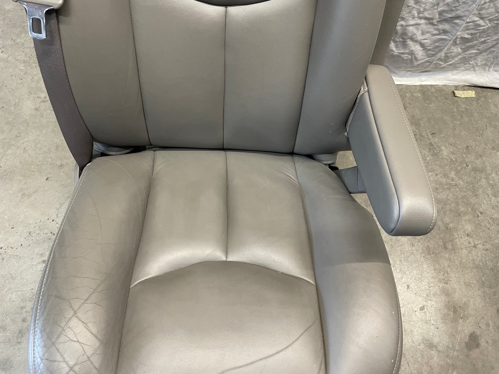 2005 Chevy Avalanche Seats Front and Rear Gray Grey Leather OEM - Day's Parts Yard